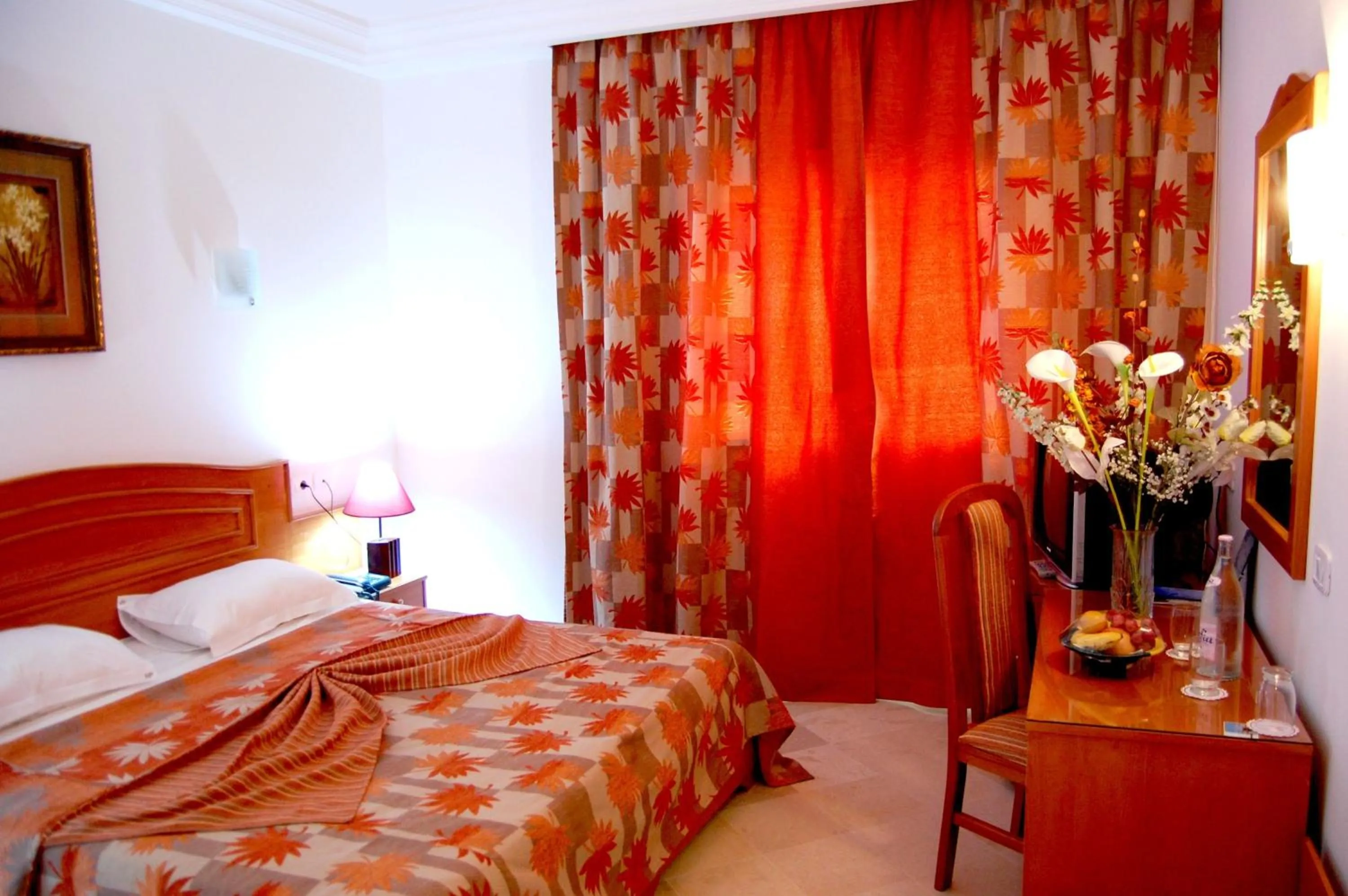 Photo of the whole room, Bed in Hotel la princesse