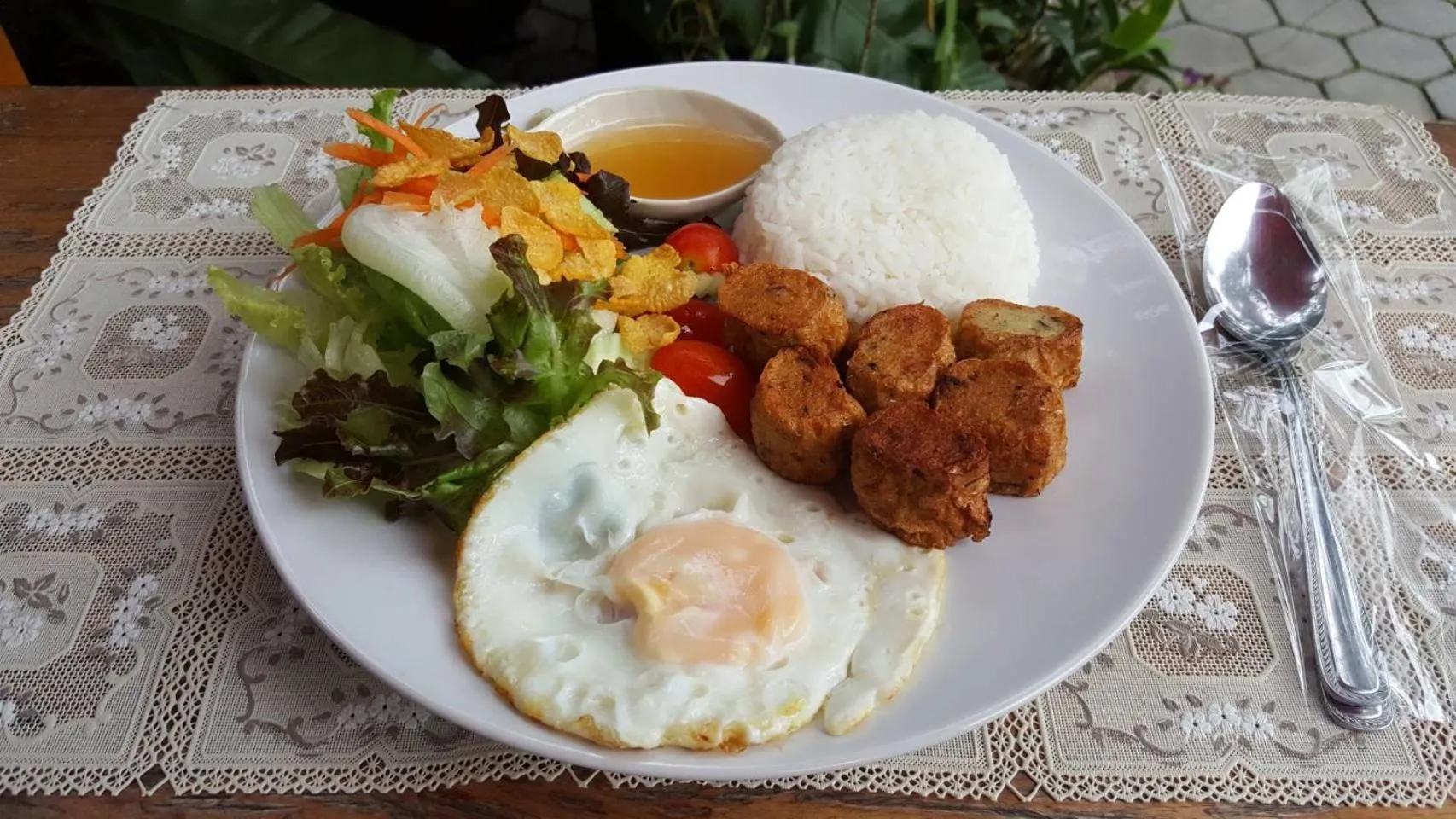 Food in Gordnuea Boutique House