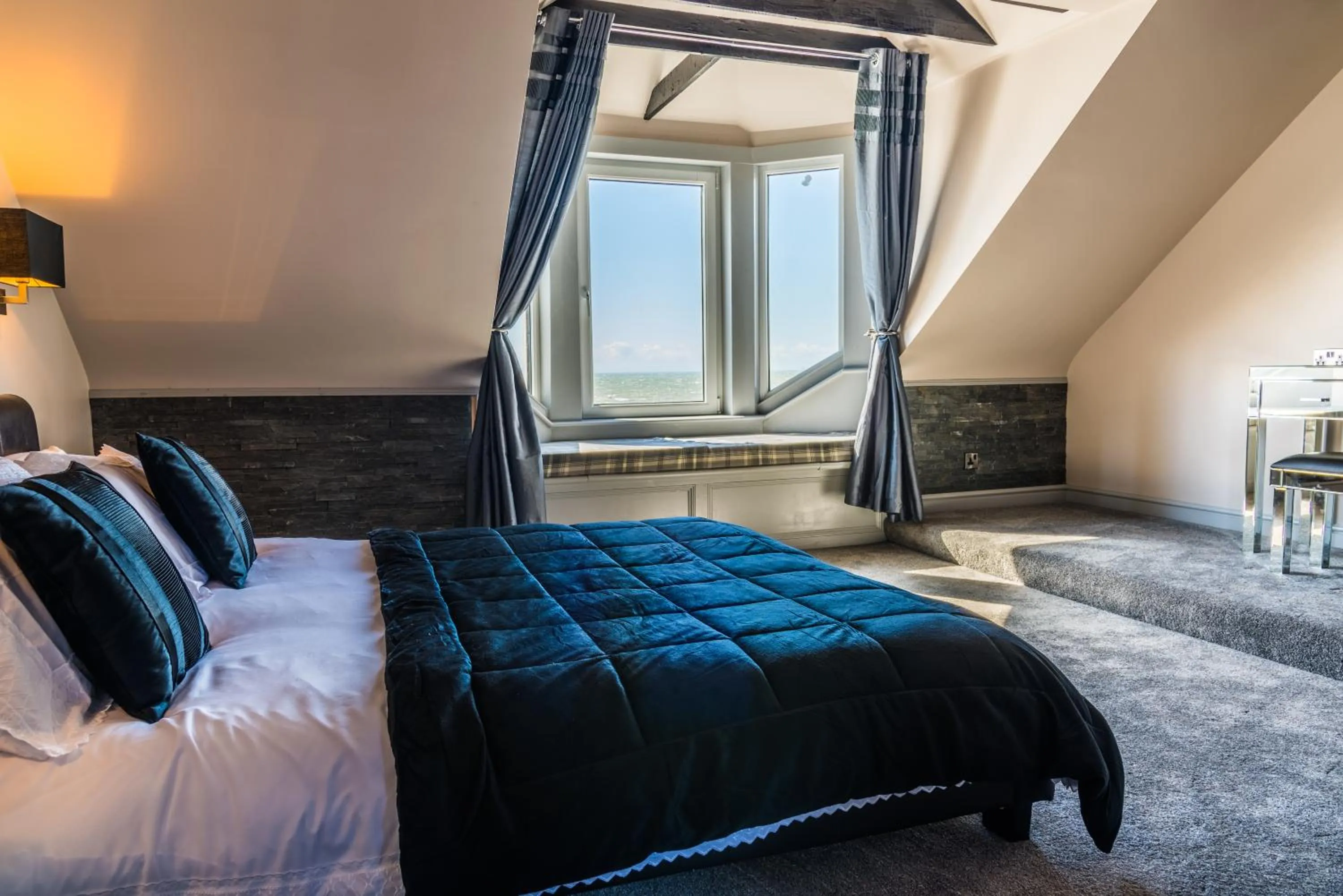 Bed in Mount Stewart Hotel