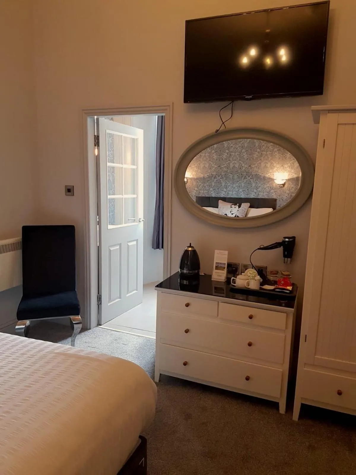 Bed in Mount Stewart Hotel