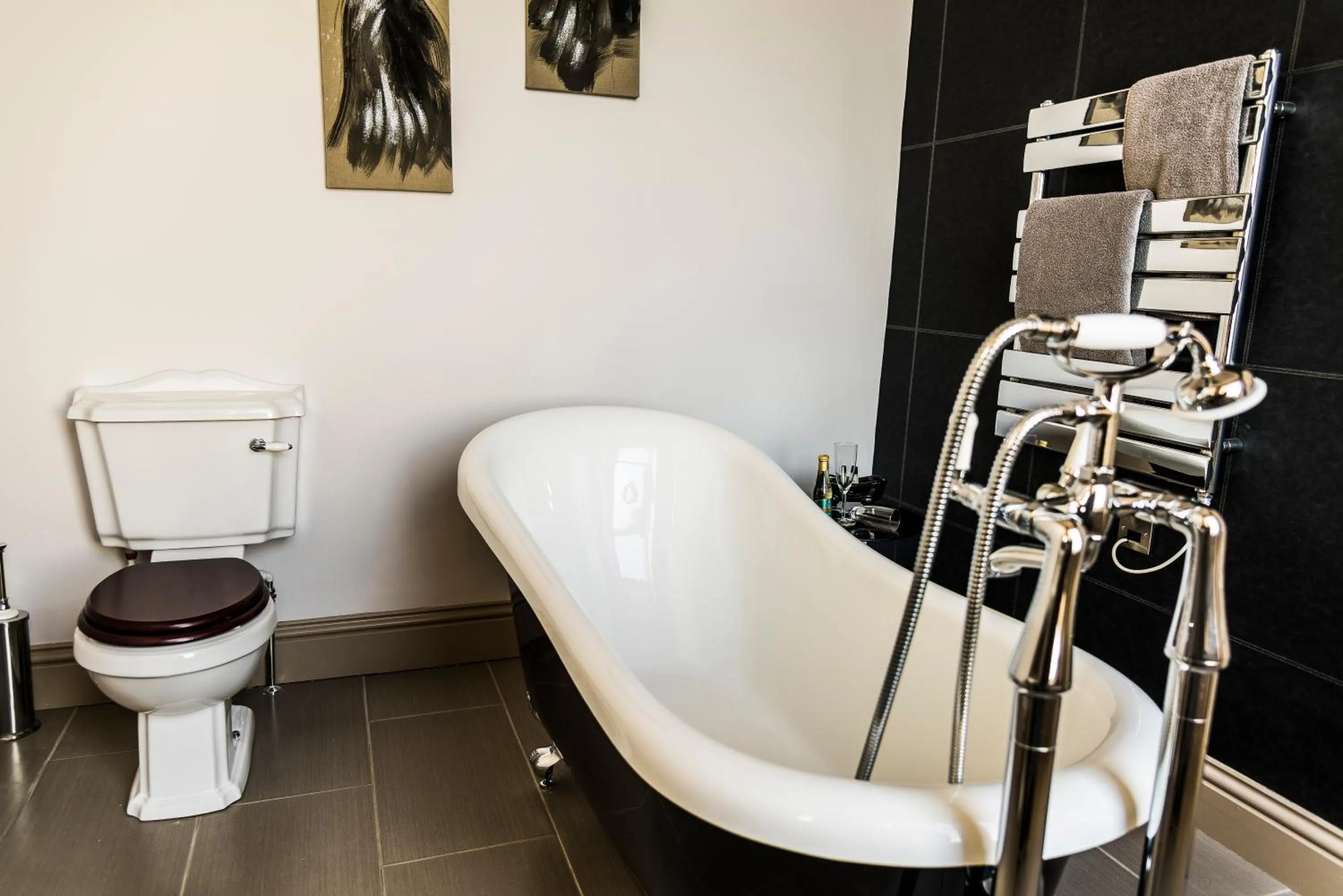 Bathroom in Mount Stewart Hotel