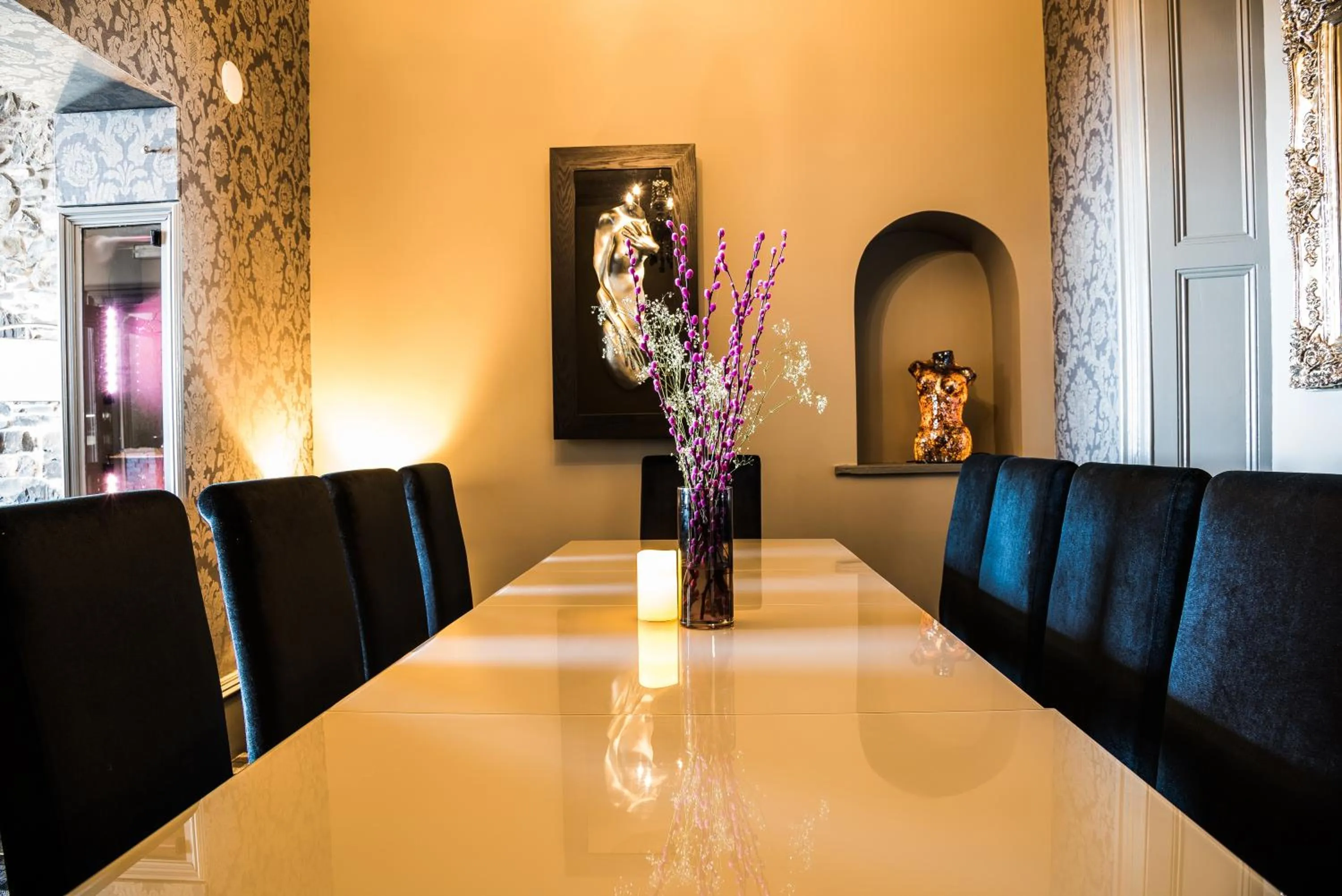 Dining area in Mount Stewart Hotel