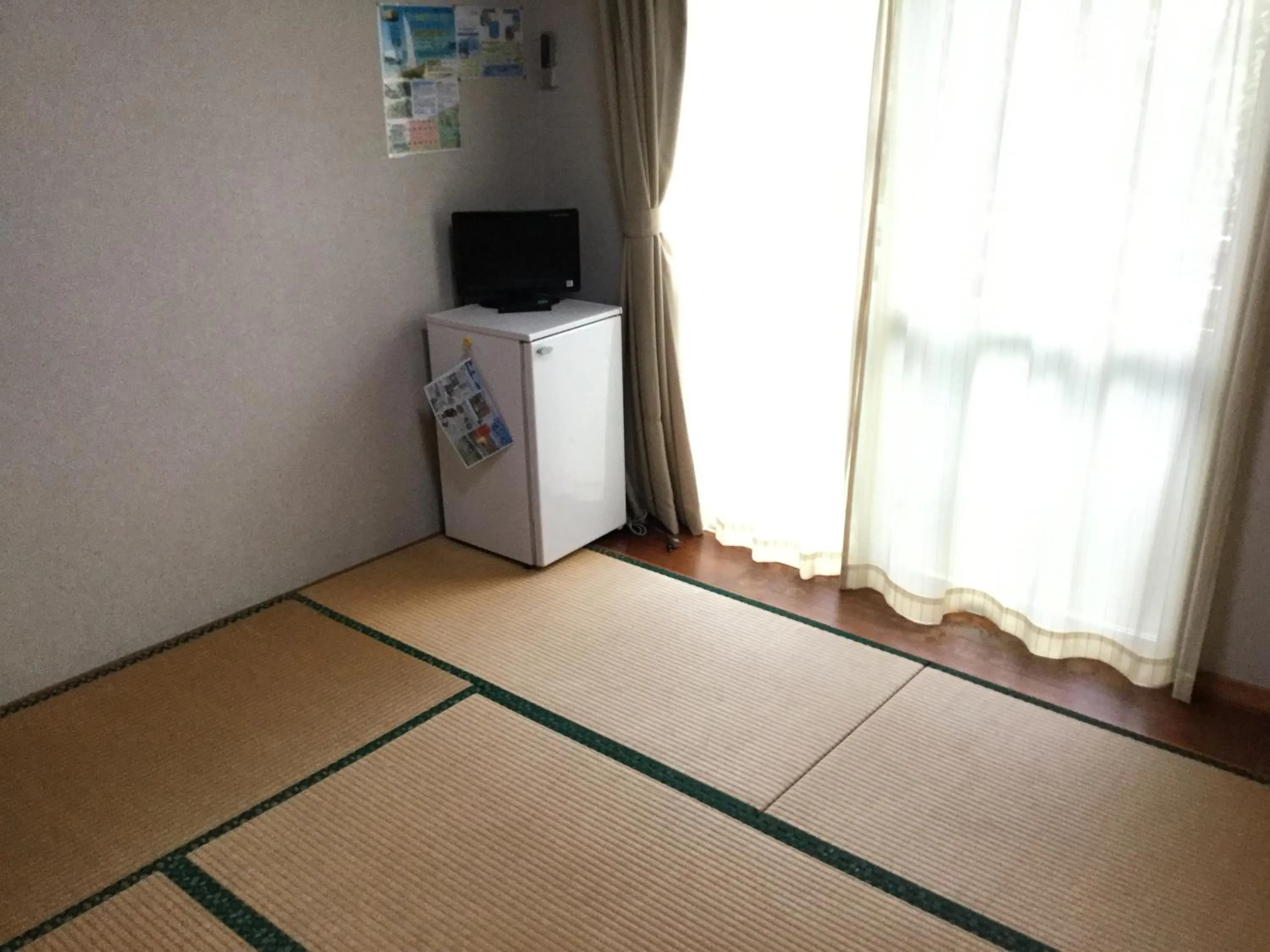 Photo of the whole room in Uminoie Painukaji