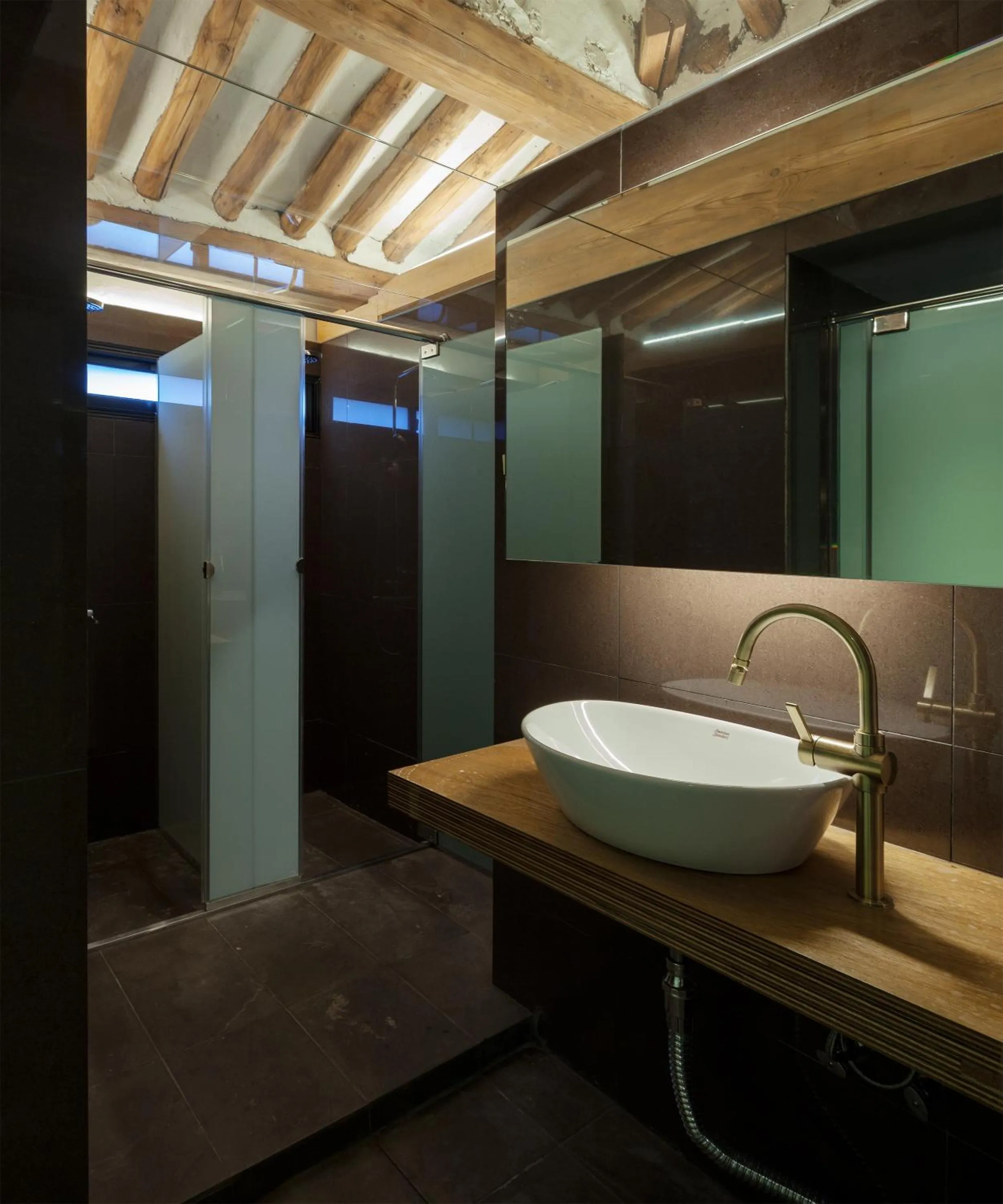 Toilet in Side Hanok Residence