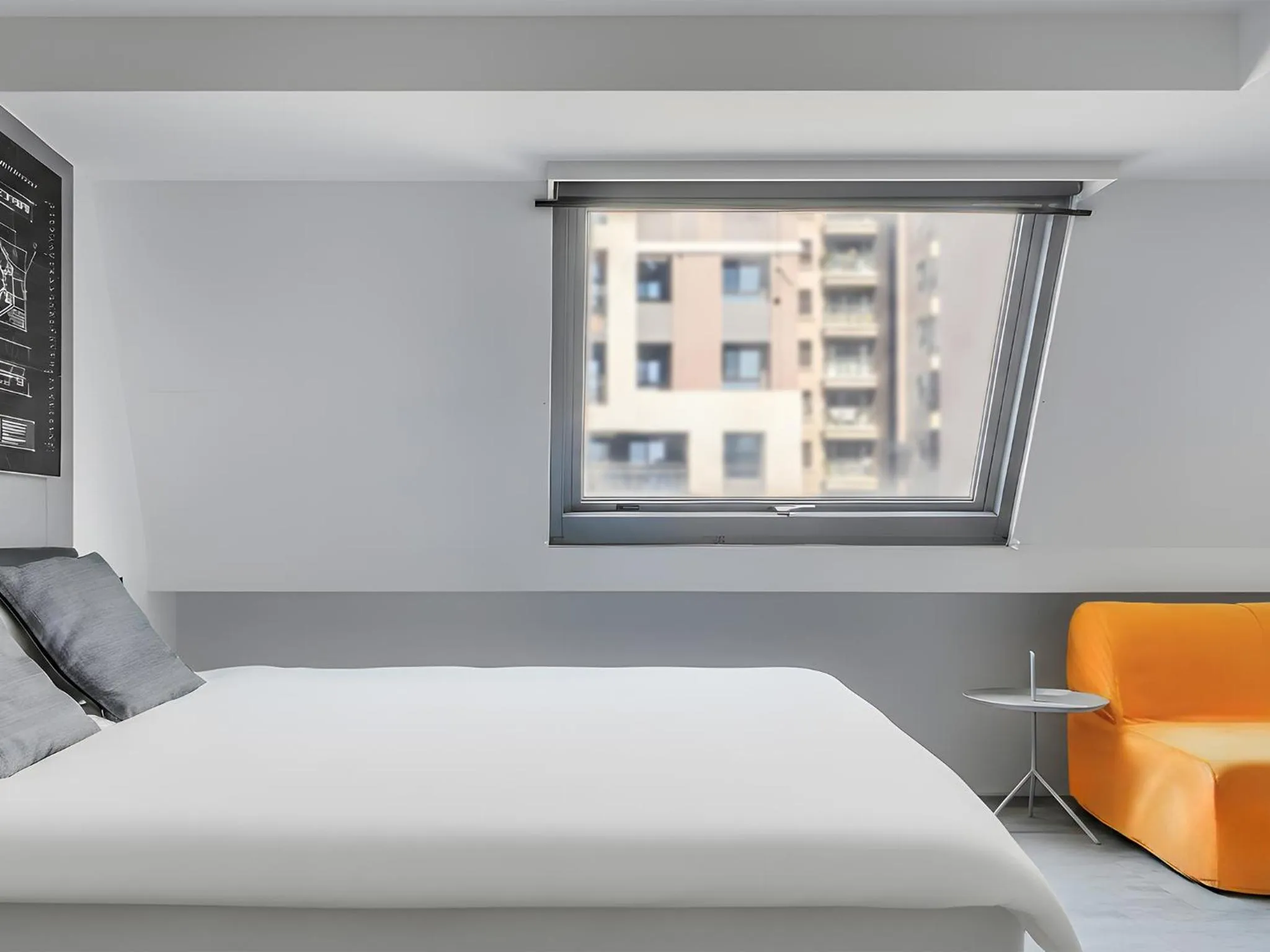 Bed in CHECK inn Taichung Liming