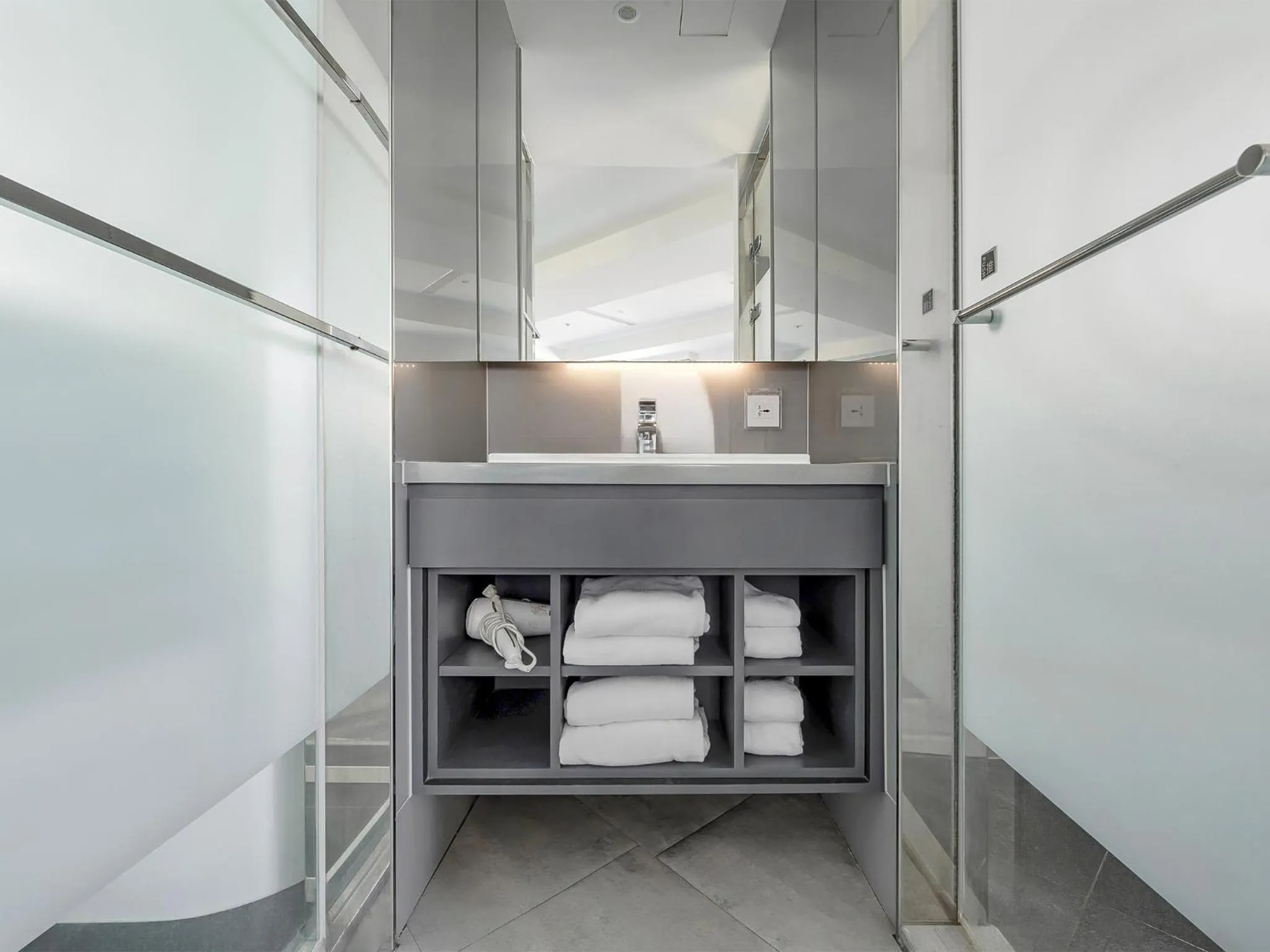 CHECK inn Taichung Liming