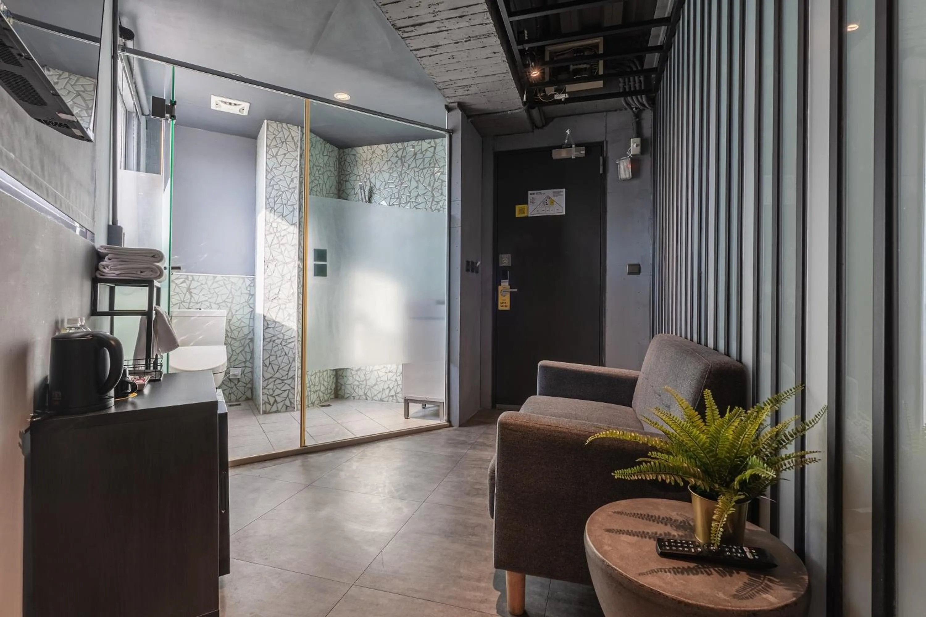 TV and multimedia in CHECK inn Taichung Liming