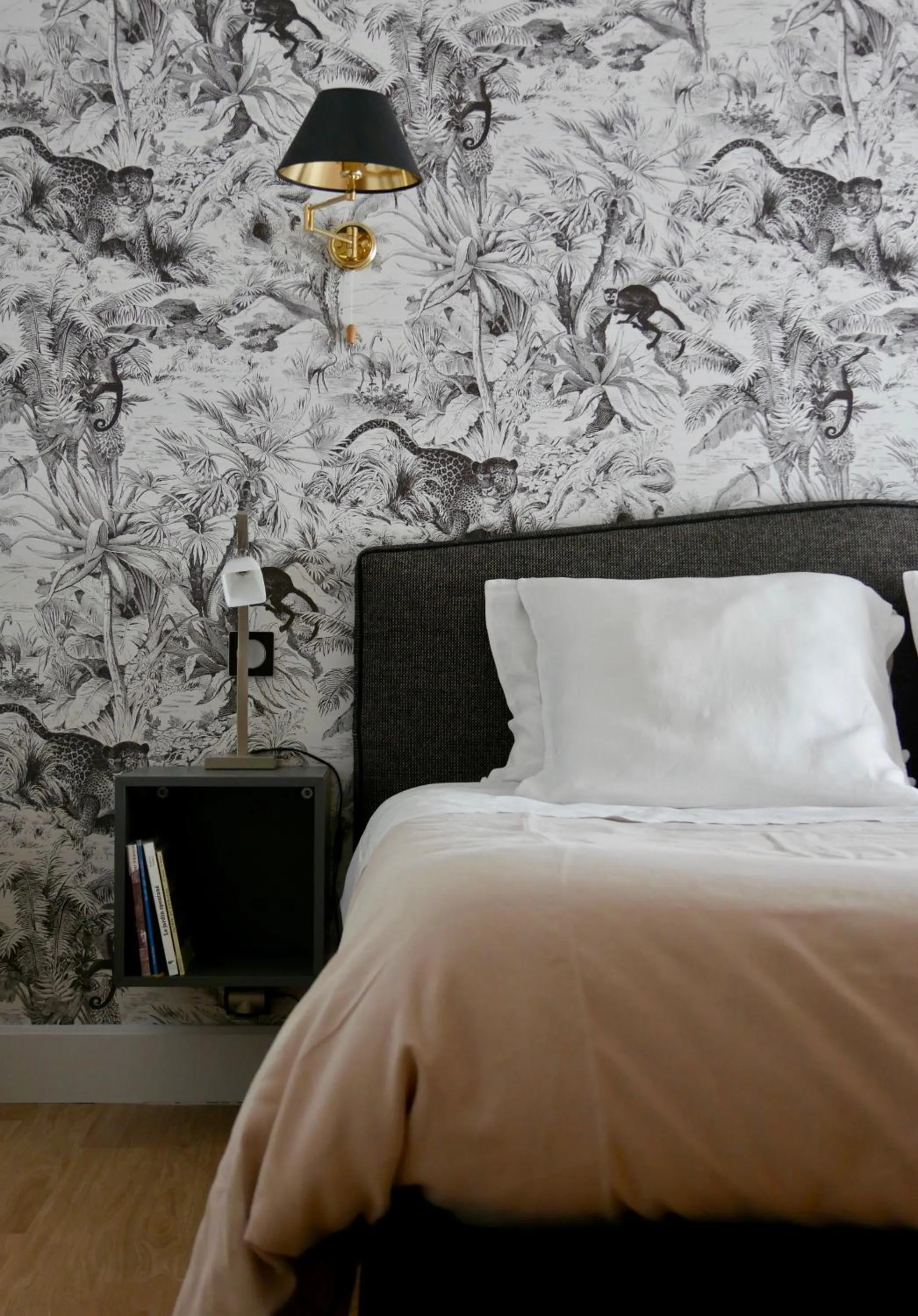 Bedroom, Bed in Le Berceul