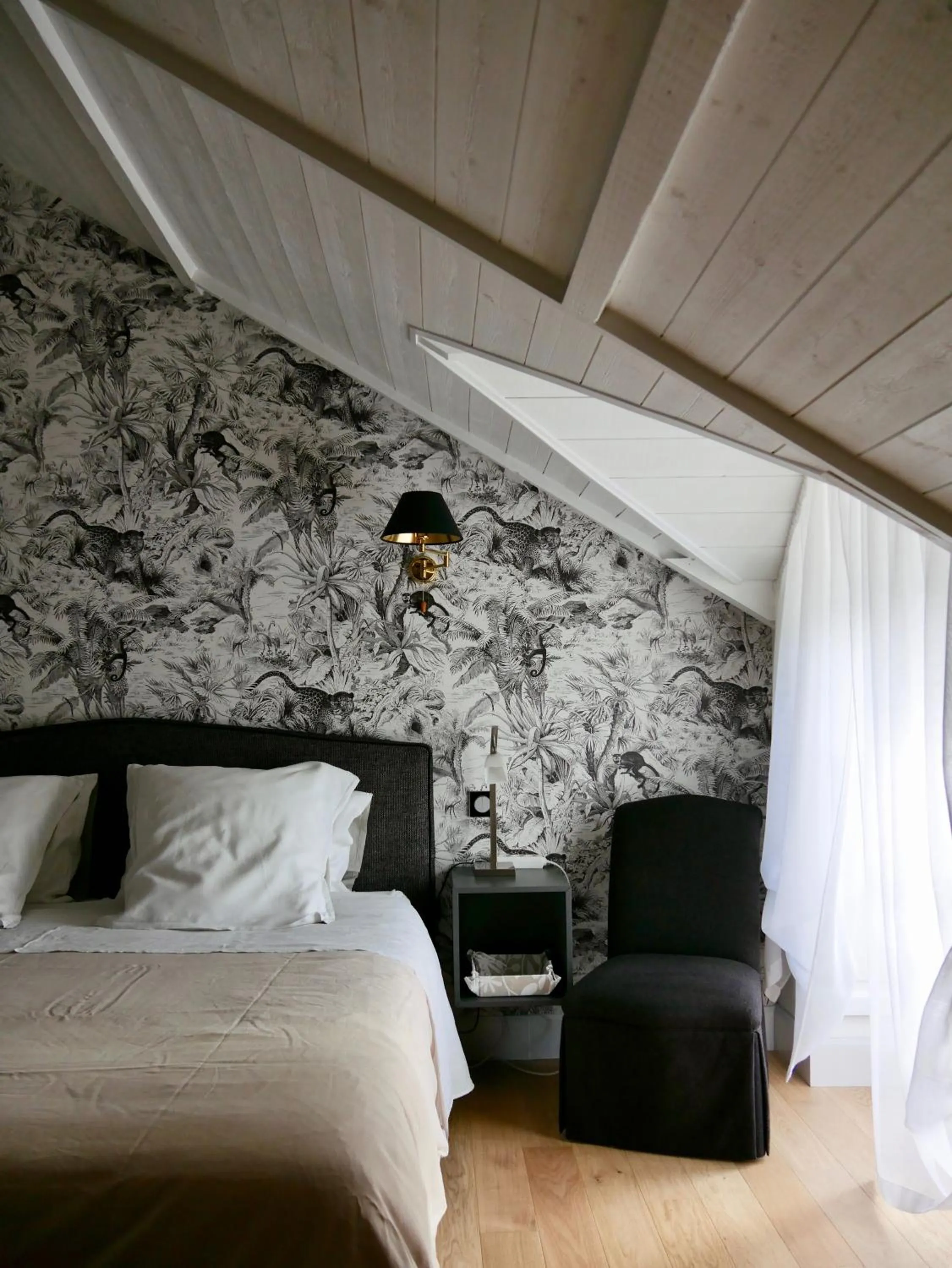 Bedroom, Bed in Le Berceul