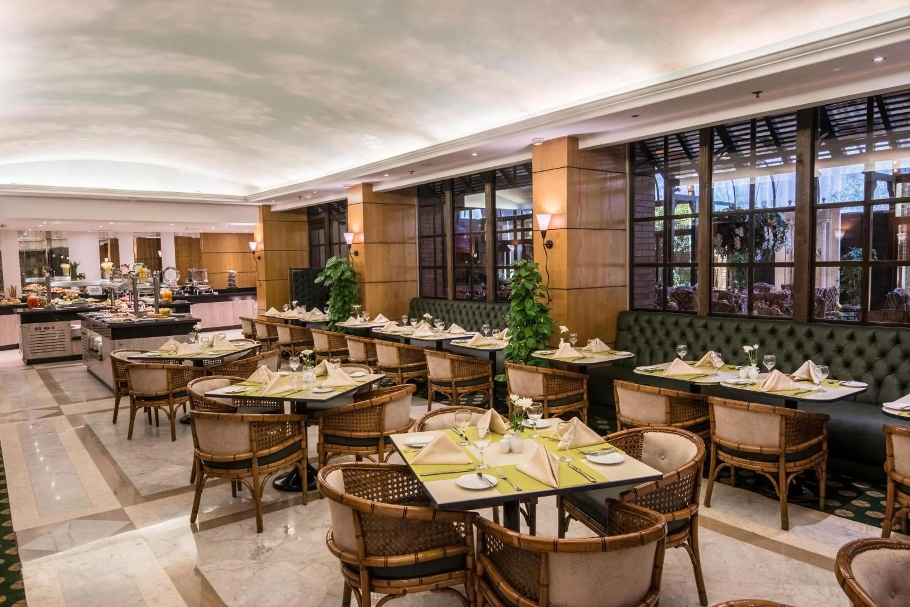 Restaurant/places to eat in Sonesta Hotel Tower & Casino Cairo