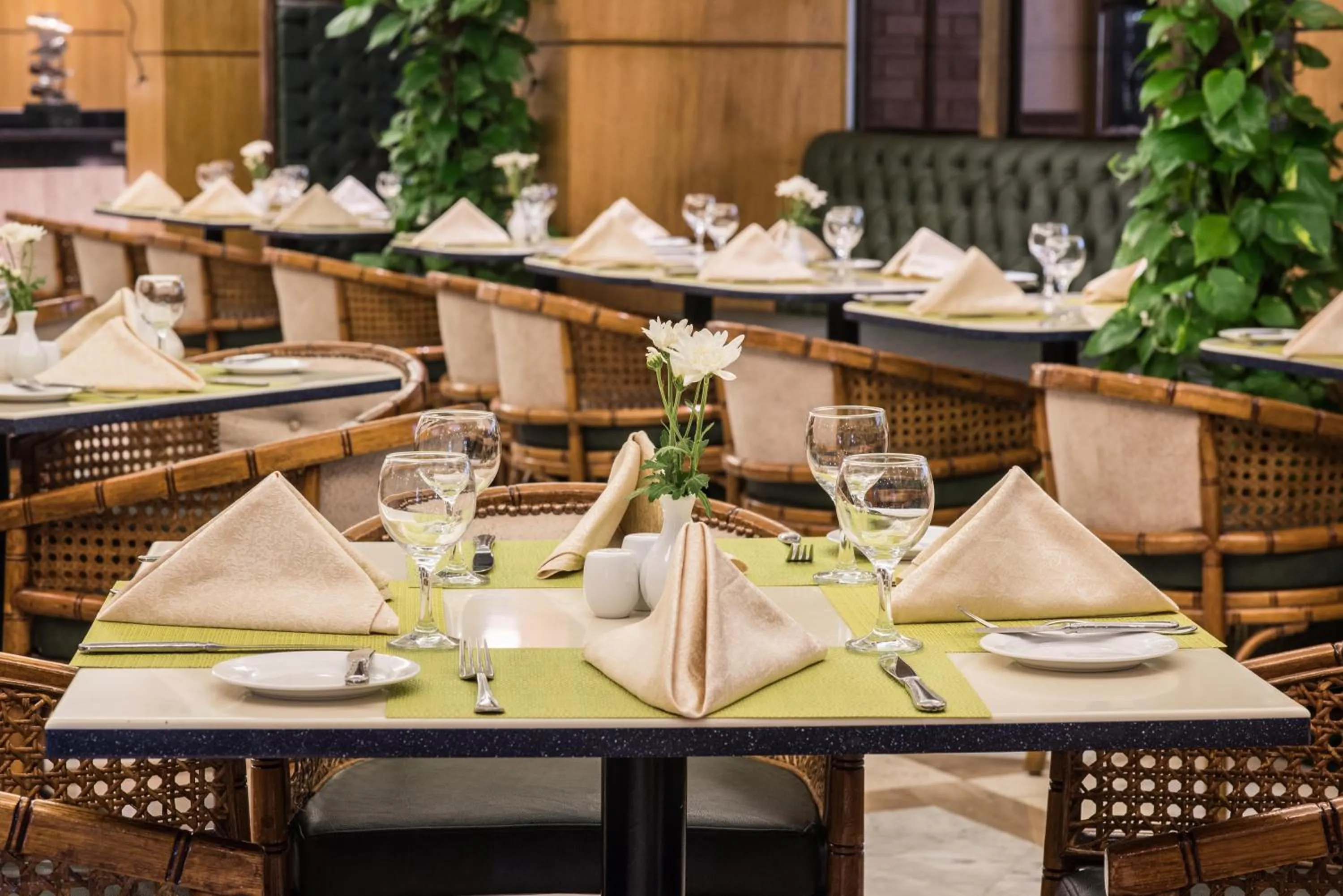 Restaurant/places to eat in Sonesta Hotel Tower & Casino Cairo