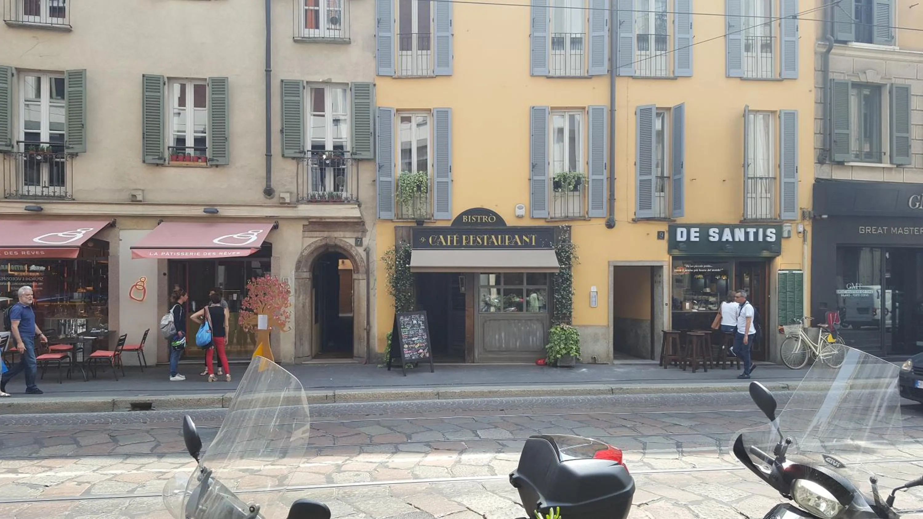 Facade/entrance in Mila Apartments Magenta