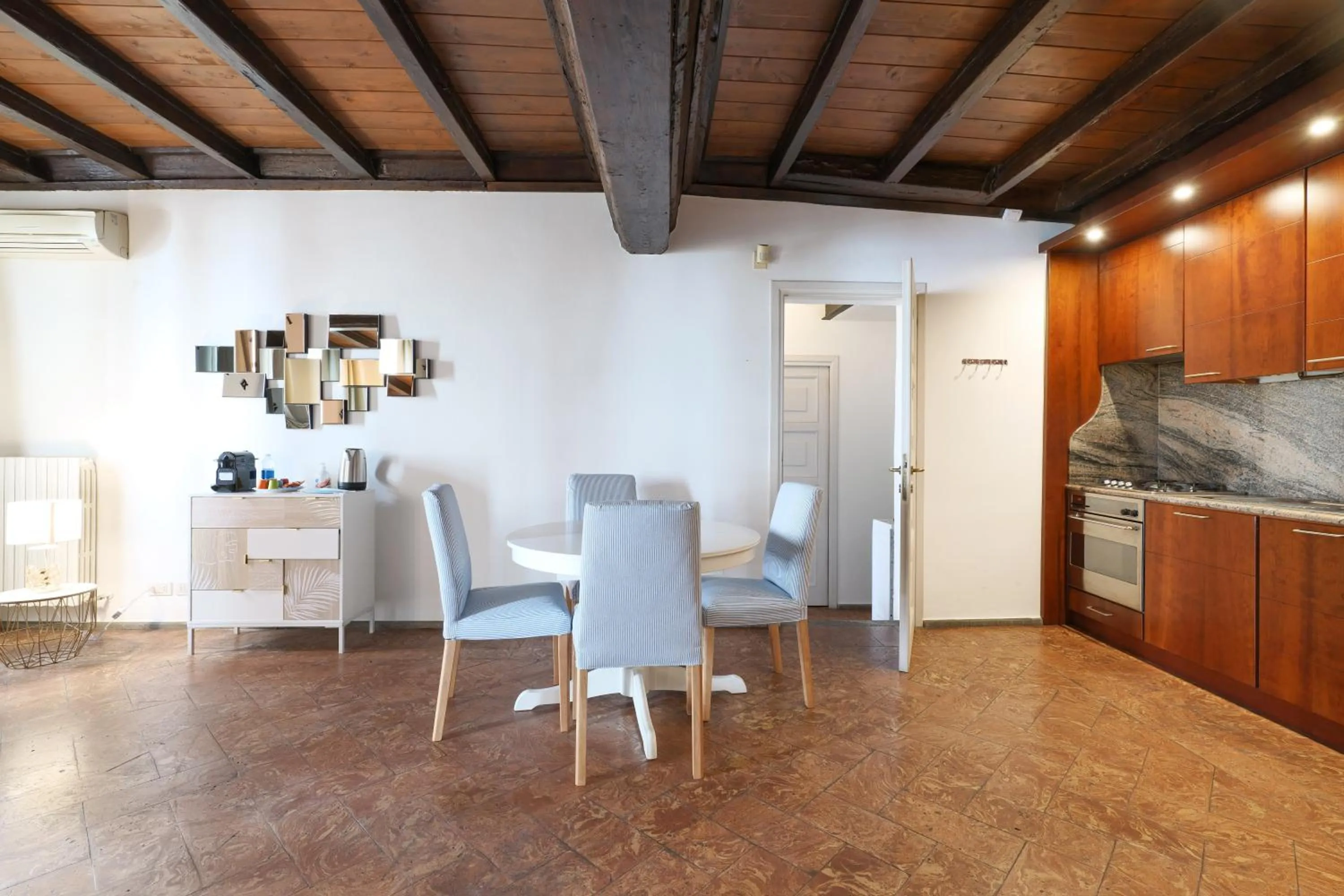 Seating area in Mila Apartments Magenta