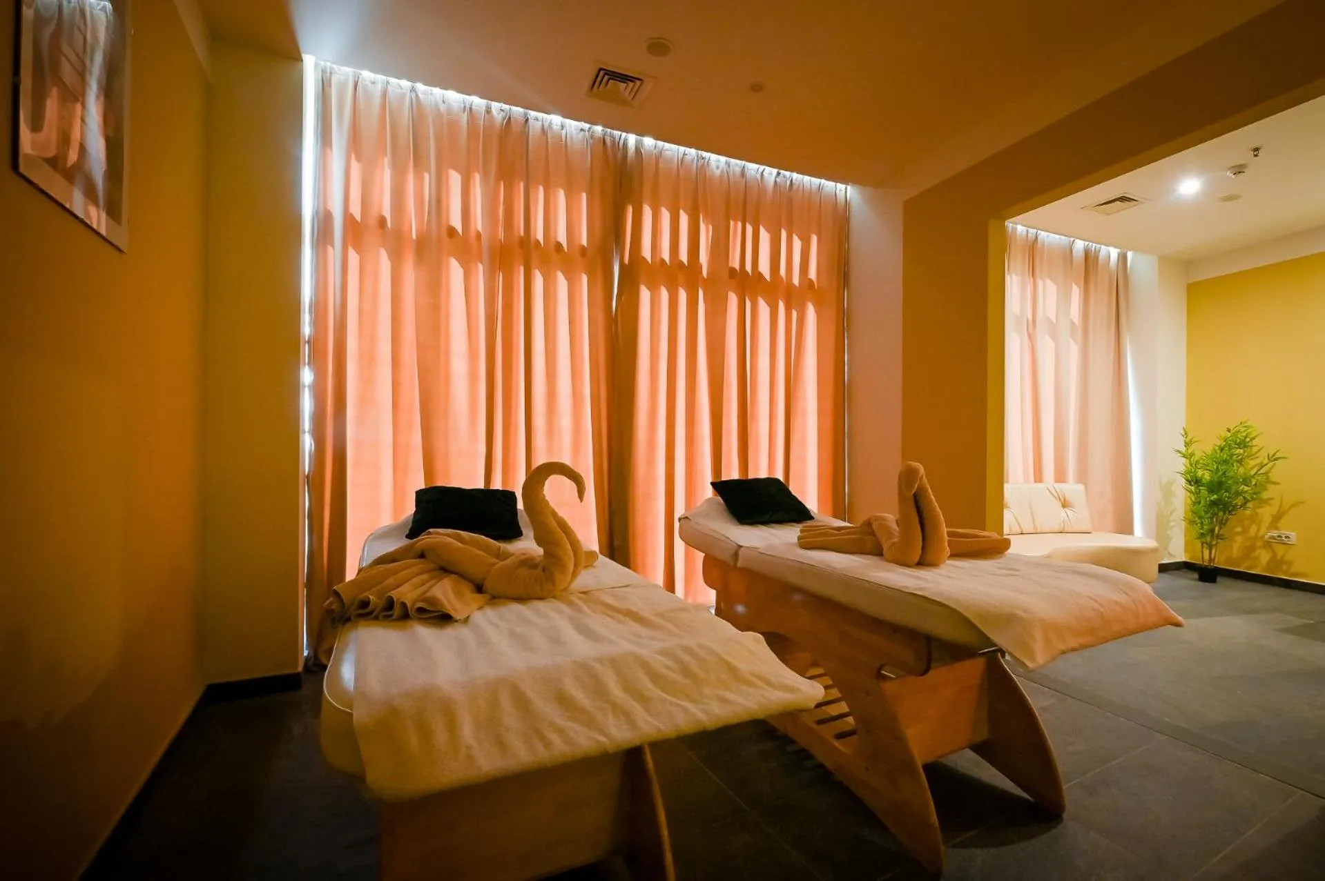 Hot Tub, Bed in Crvena Luka Resort