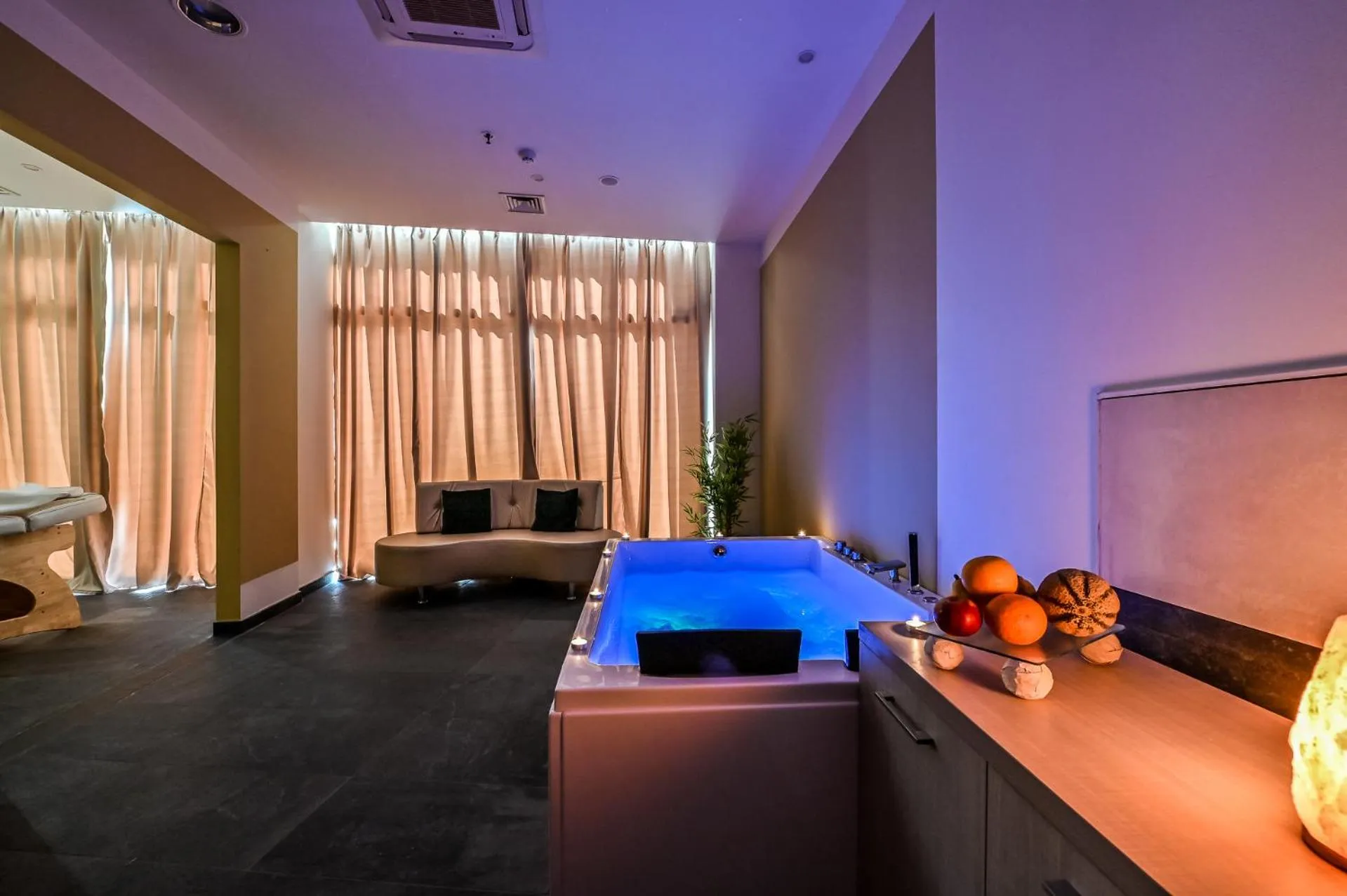 Hot Tub in Crvena Luka Resort