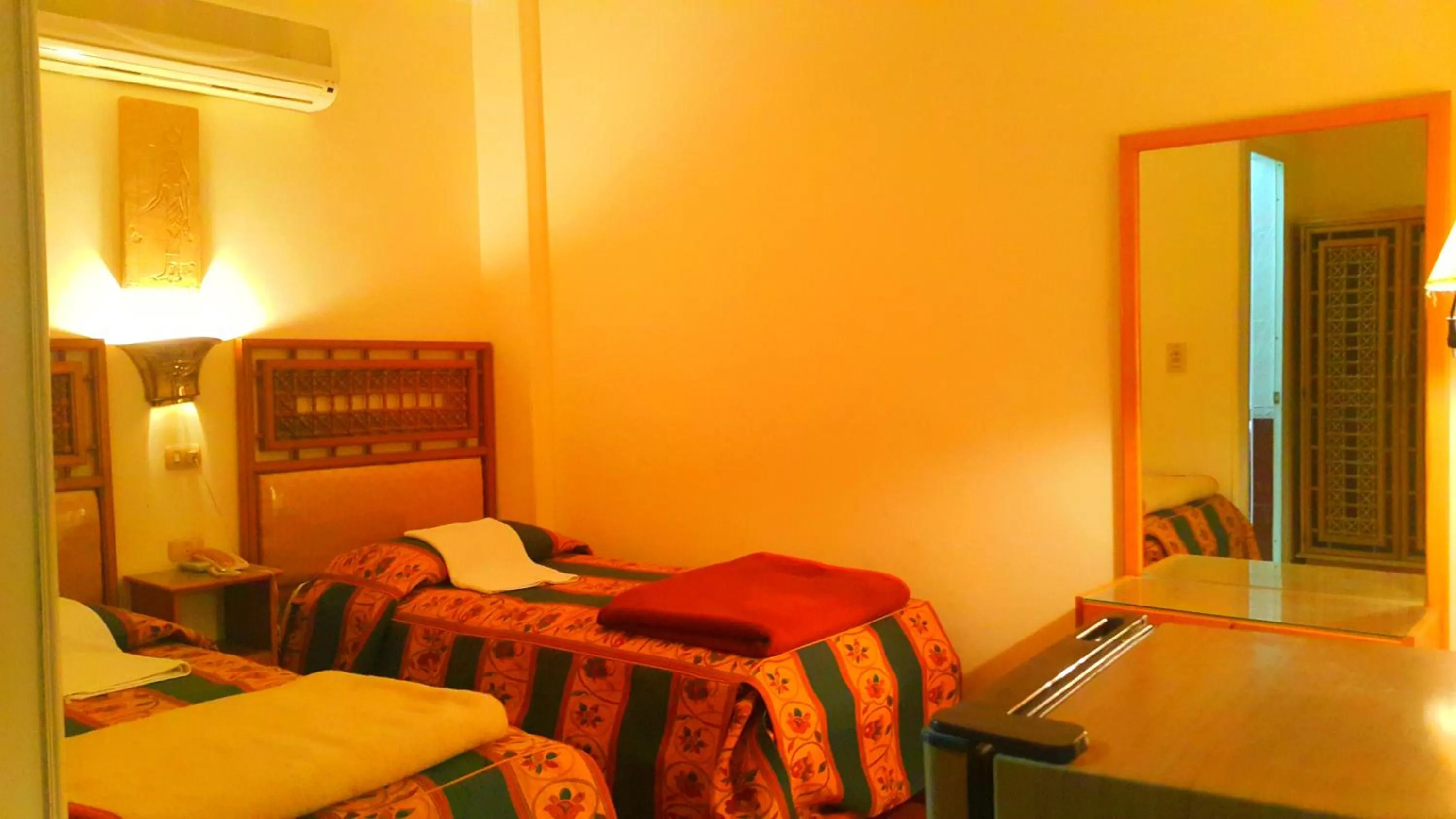 Bedroom, Bed in Ciao Hotel