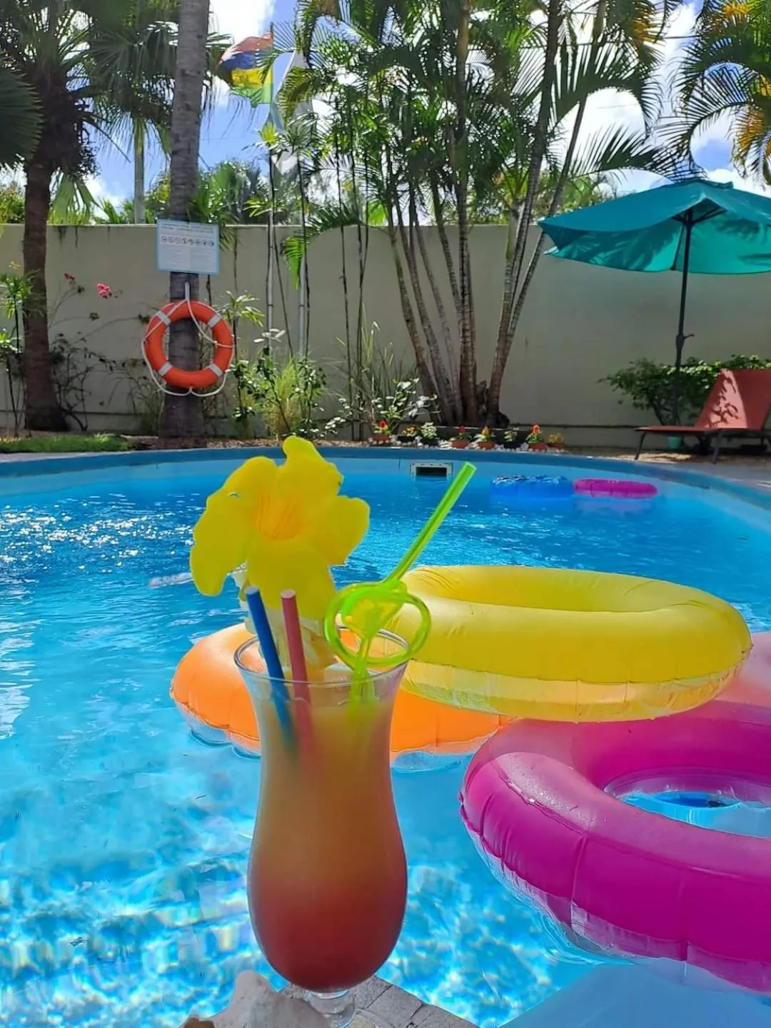 Swimming pool in Explora Prestige