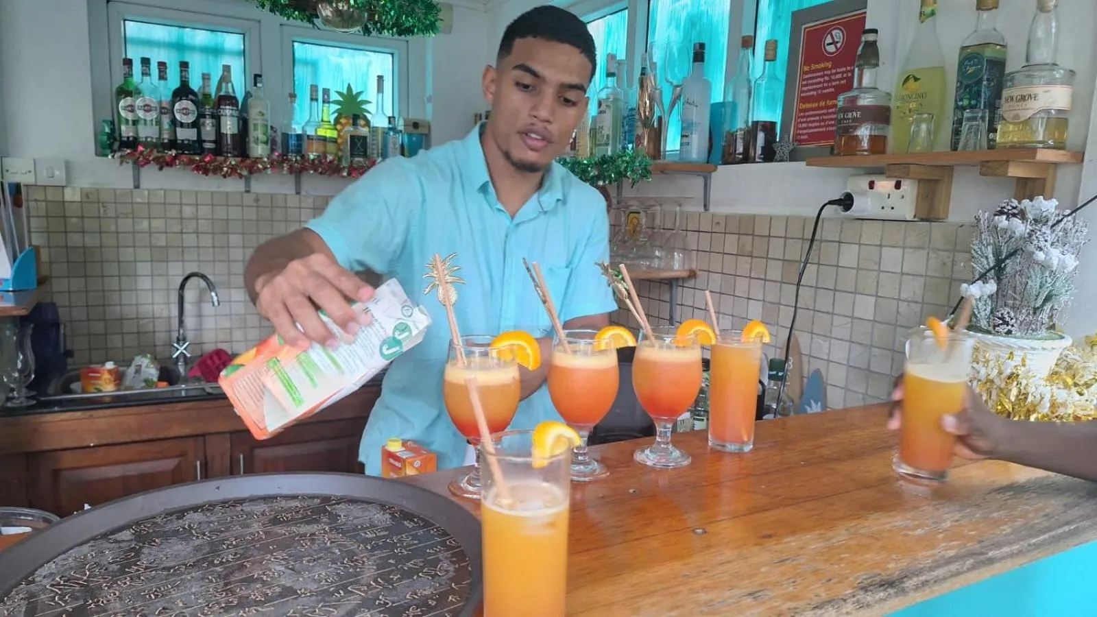 Restaurant/places to eat in Explora Prestige