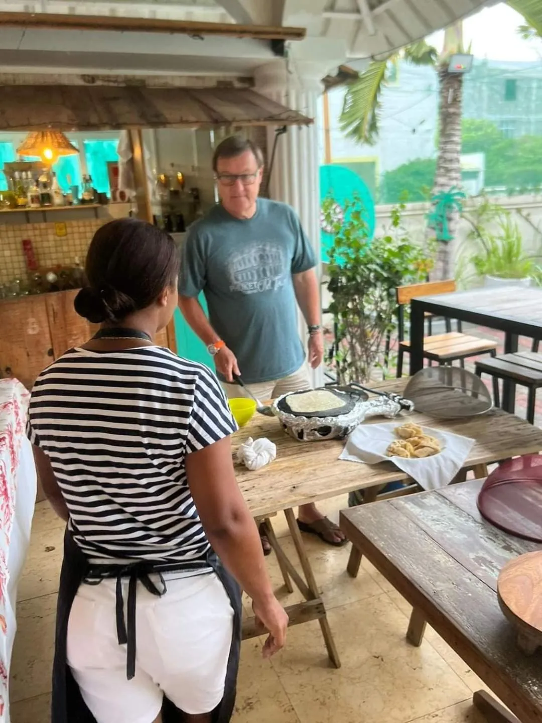 Restaurant/places to eat in Explora Prestige