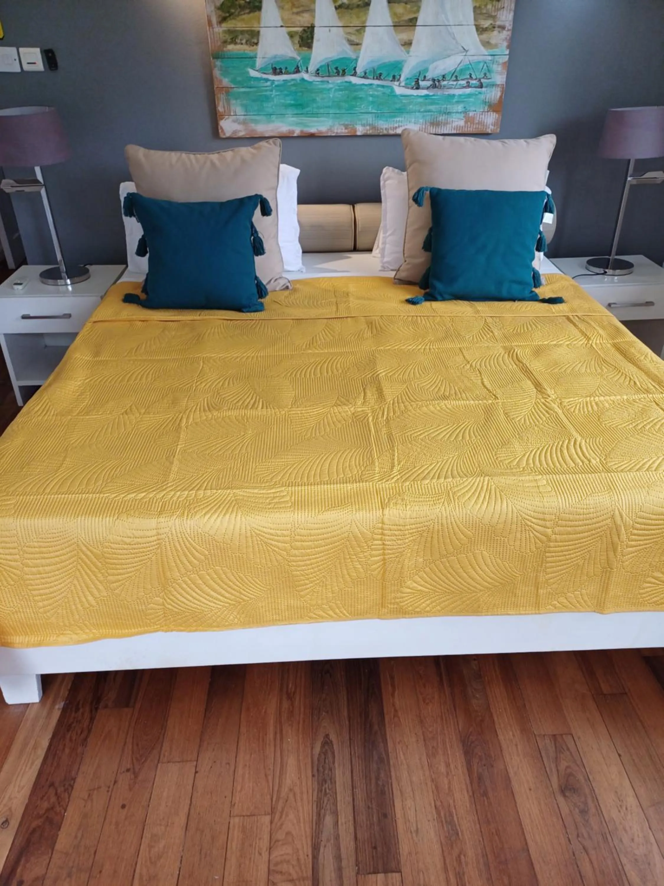 Bedroom, Bed in Explora Prestige