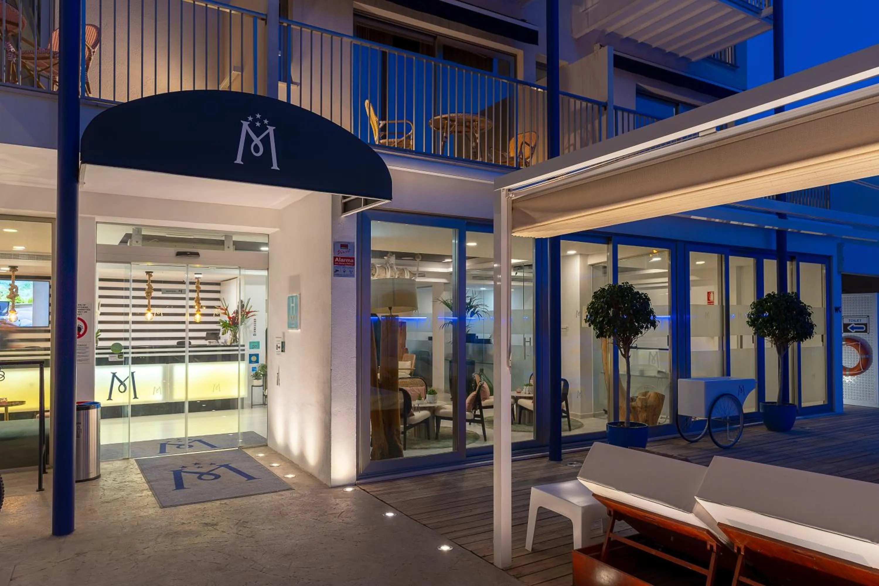 Facade/entrance in Hotel Boutique Minister 4Sup