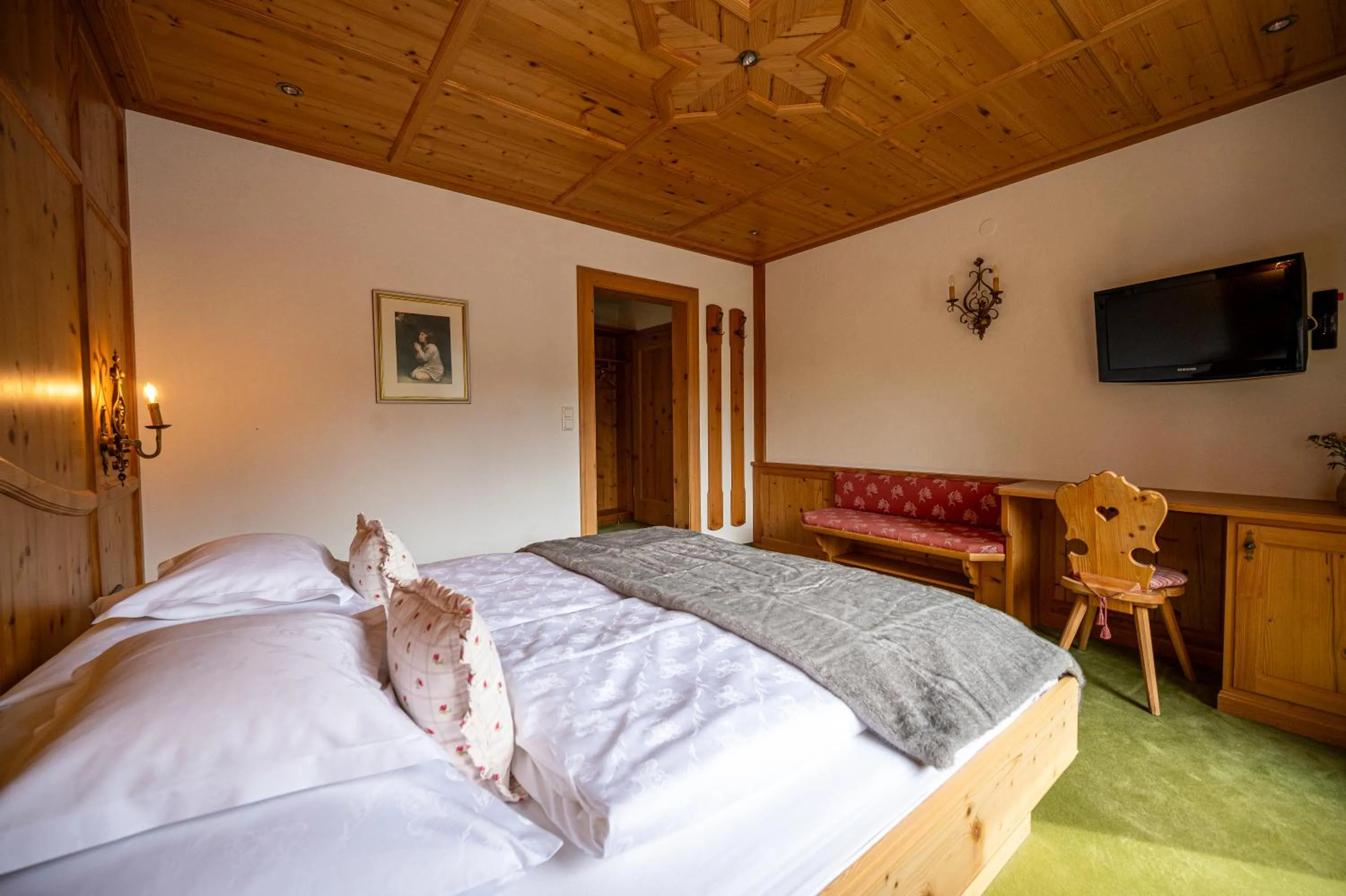 Bed in die AlpenRose