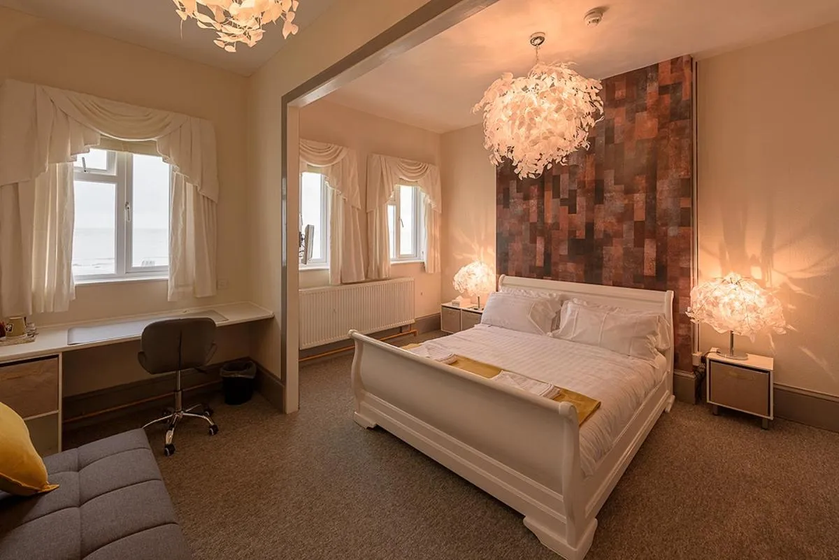 Bed in Waterfront Inn