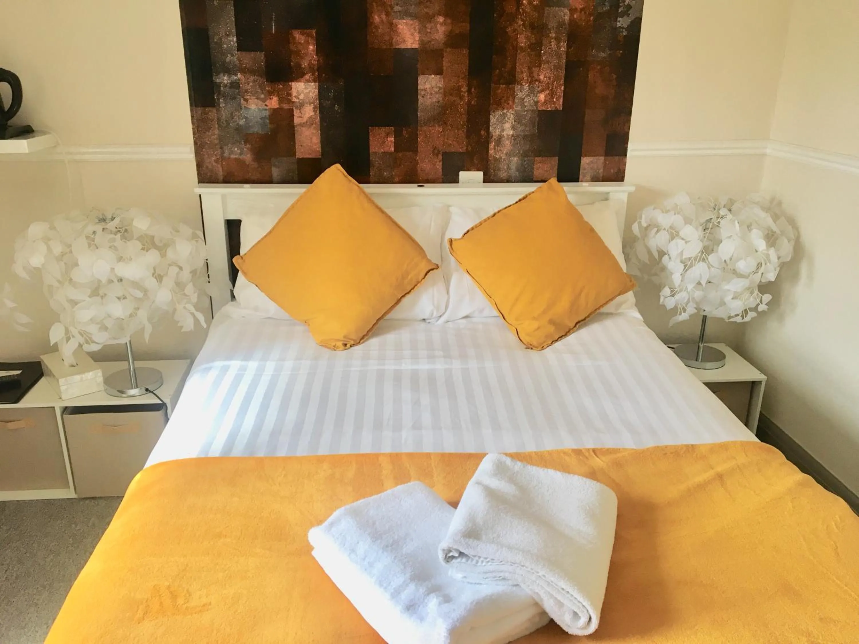 Bed in Waterfront Inn