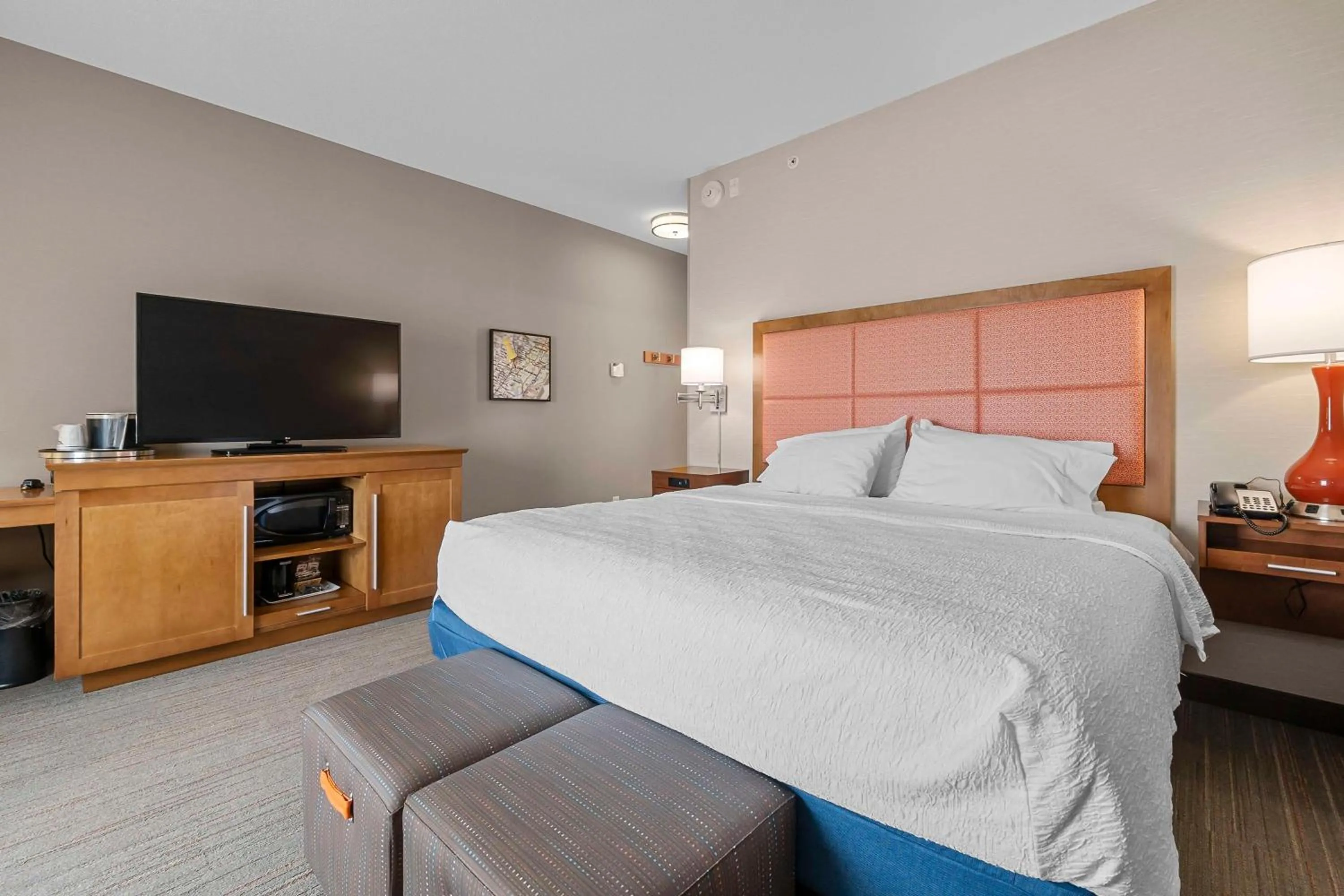 Bed in Hampton Inn Cape Girardeau I-55 East, MO