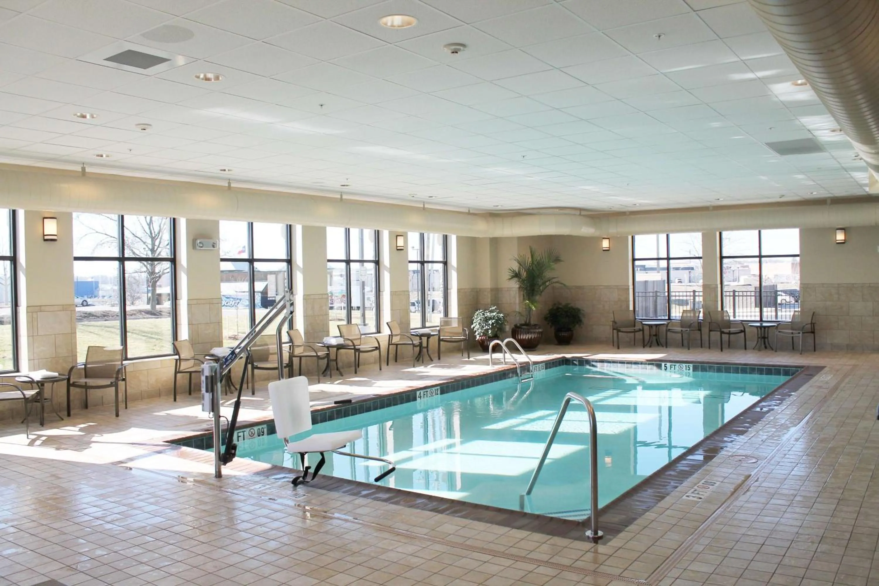 Pool view in Hampton Inn Cape Girardeau I-55 East, MO