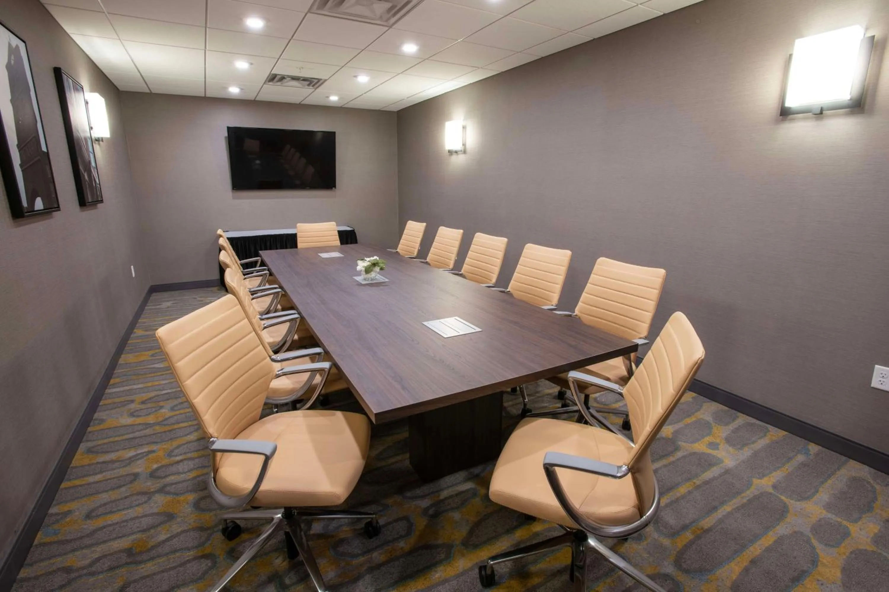 Meeting/conference room in Hampton Inn & Suites - Cincinnati/Kenwood, OH