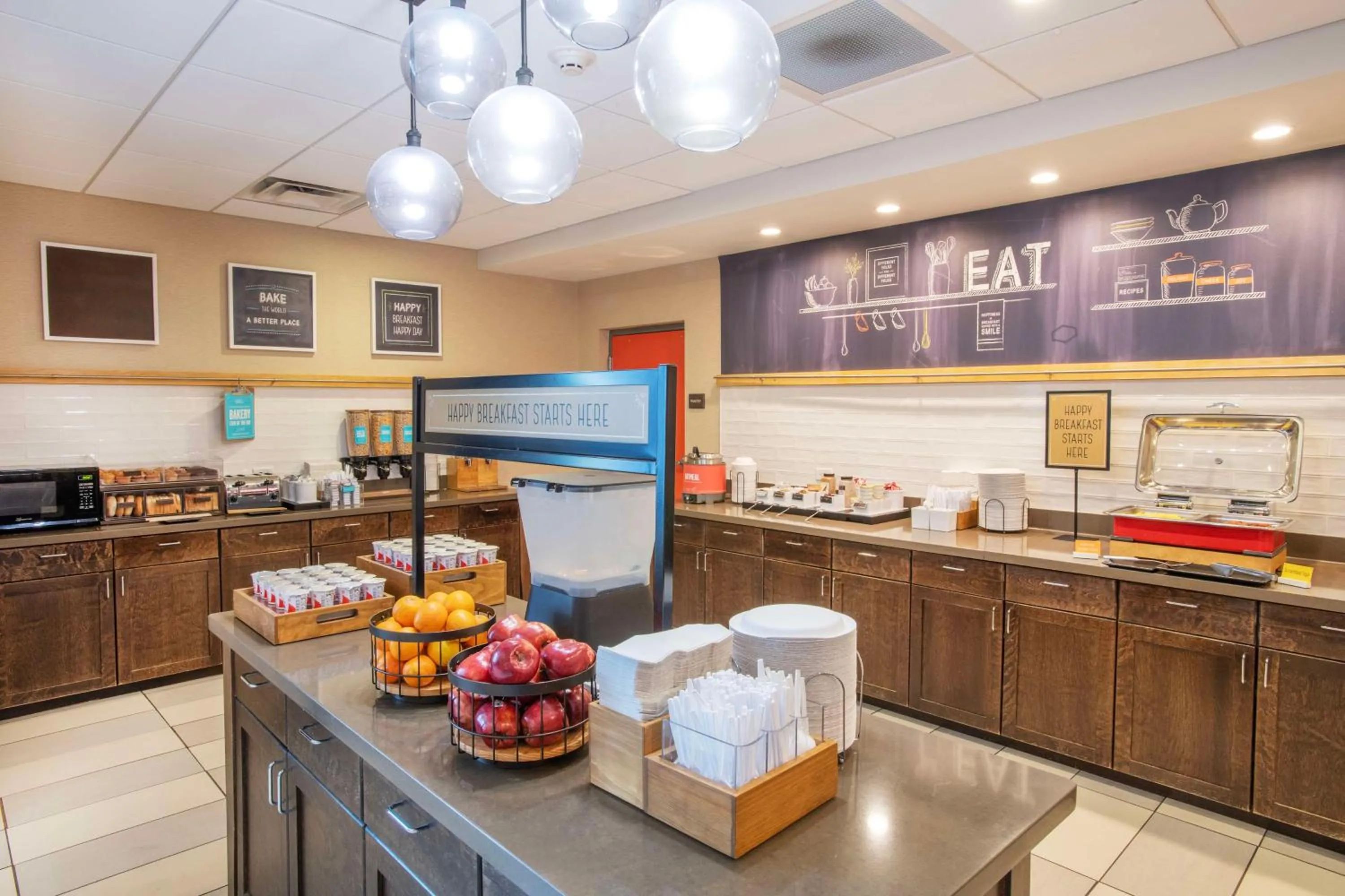 Breakfast in Hampton Inn & Suites - Cincinnati/Kenwood, OH