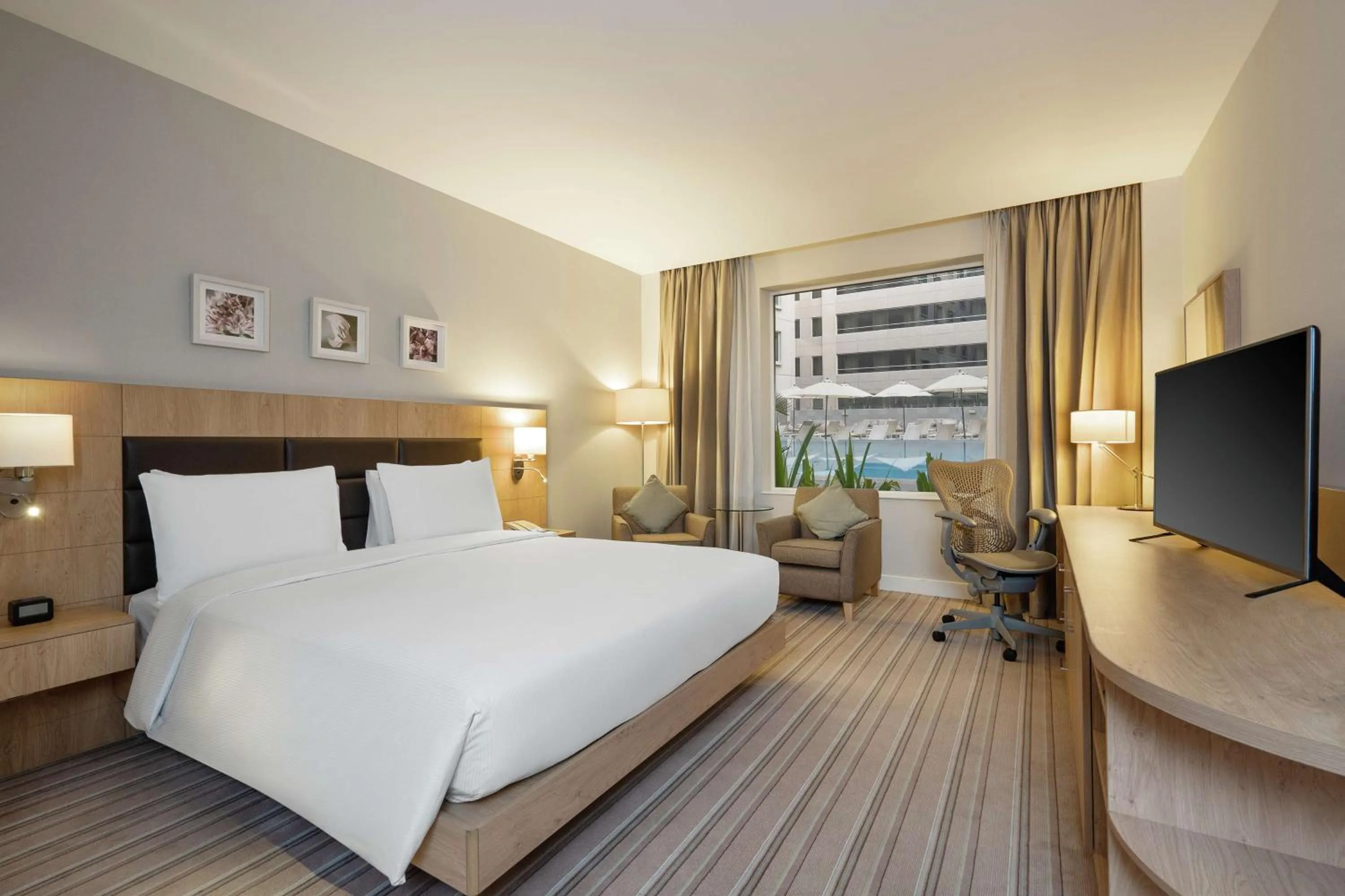 Bedroom, Bed in Hilton Garden Inn Dubai, Mall Avenue