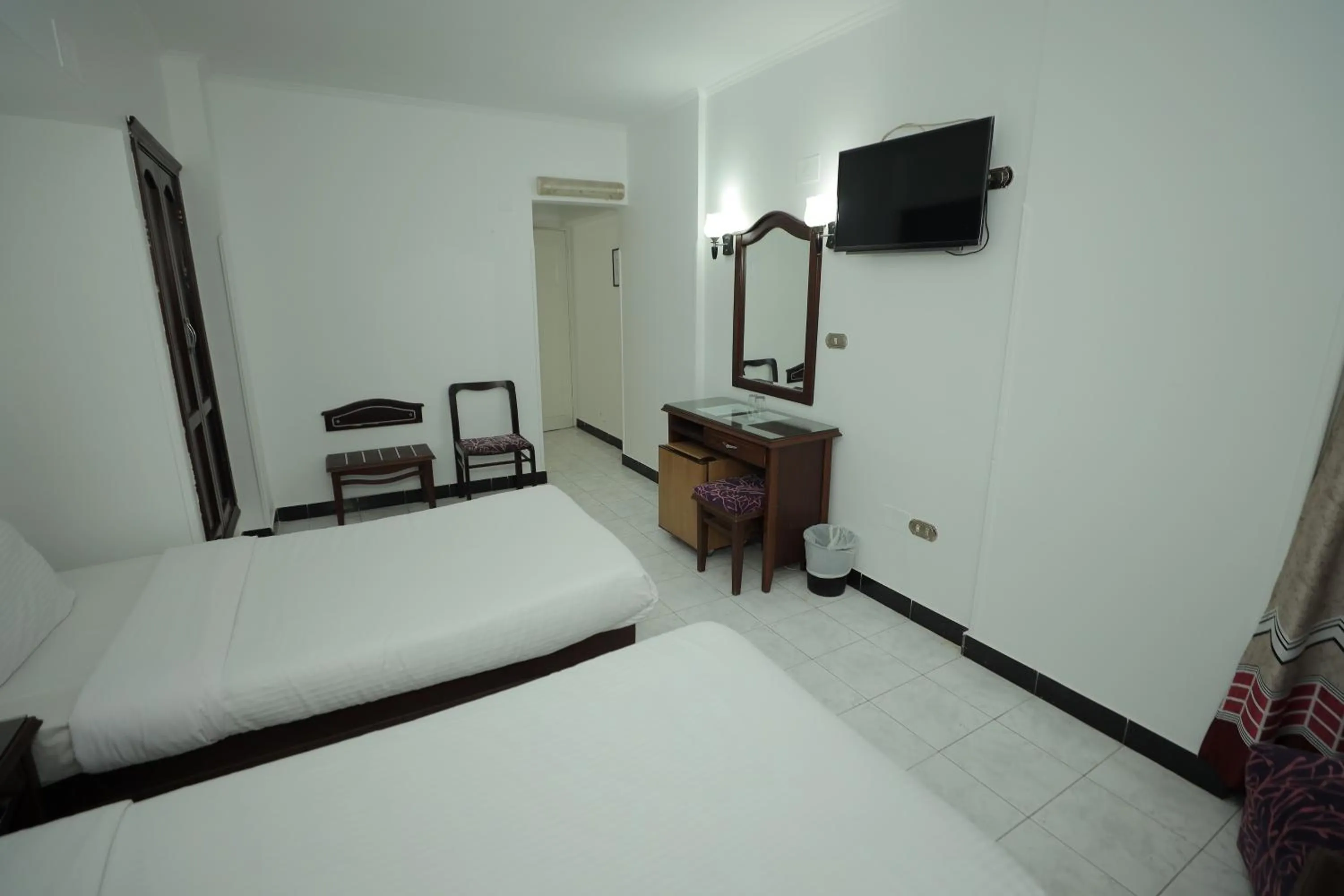 Photo of the whole room, Bed in Happy City Hotel