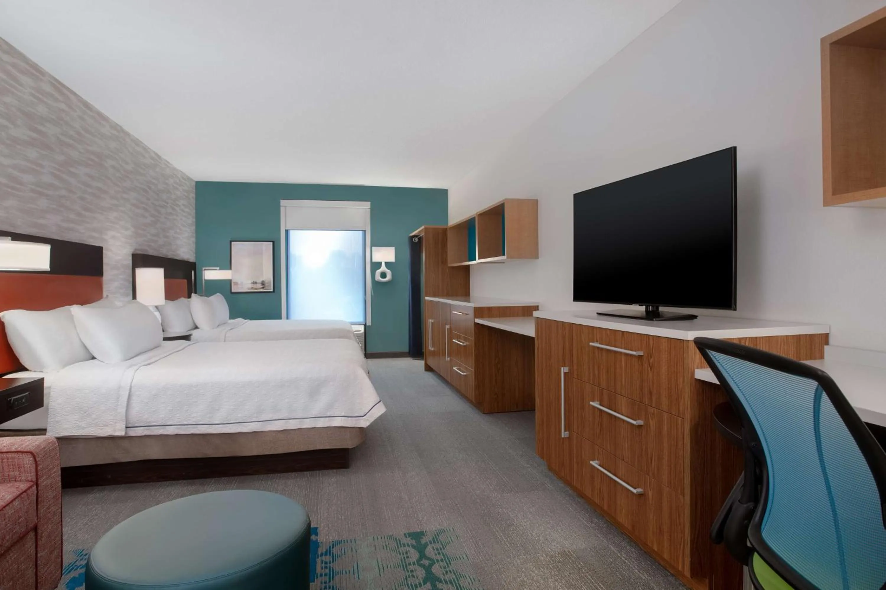 Bed in Home2 Suites By Hilton Gainesville