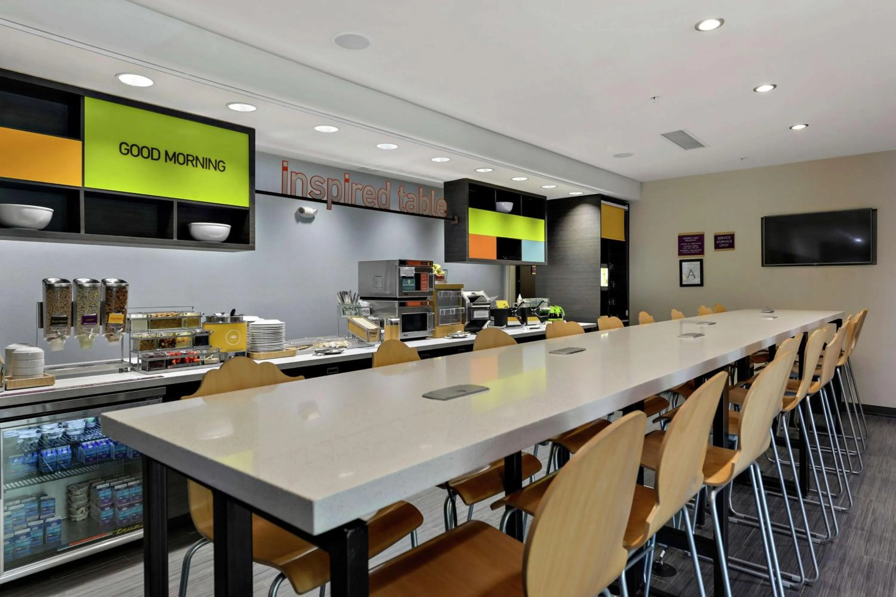Dining area in Home2 Suites by Hilton Gulfport I-10