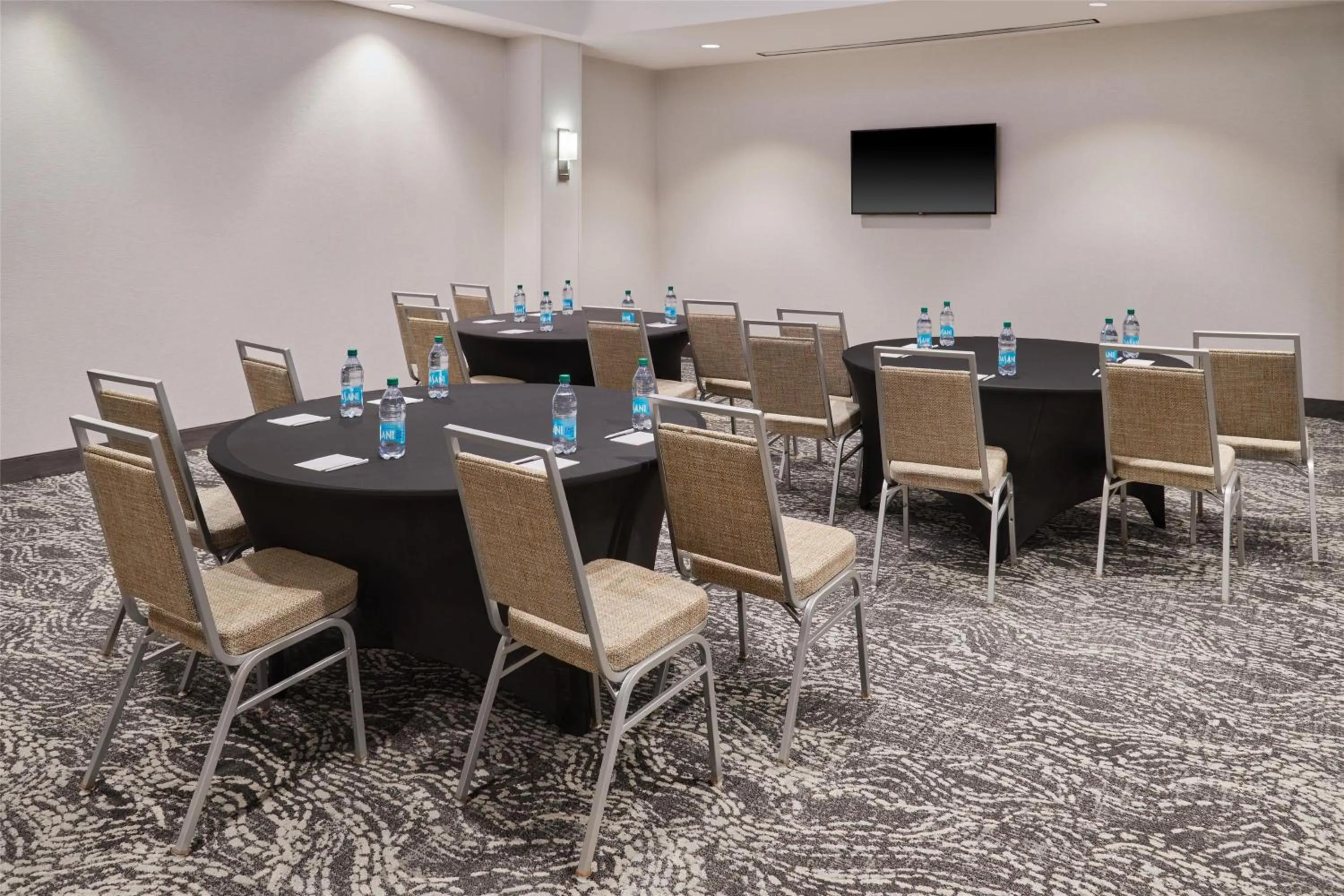 Meeting/conference room in Homewood Suites by Hilton Grand Rapids Downtown