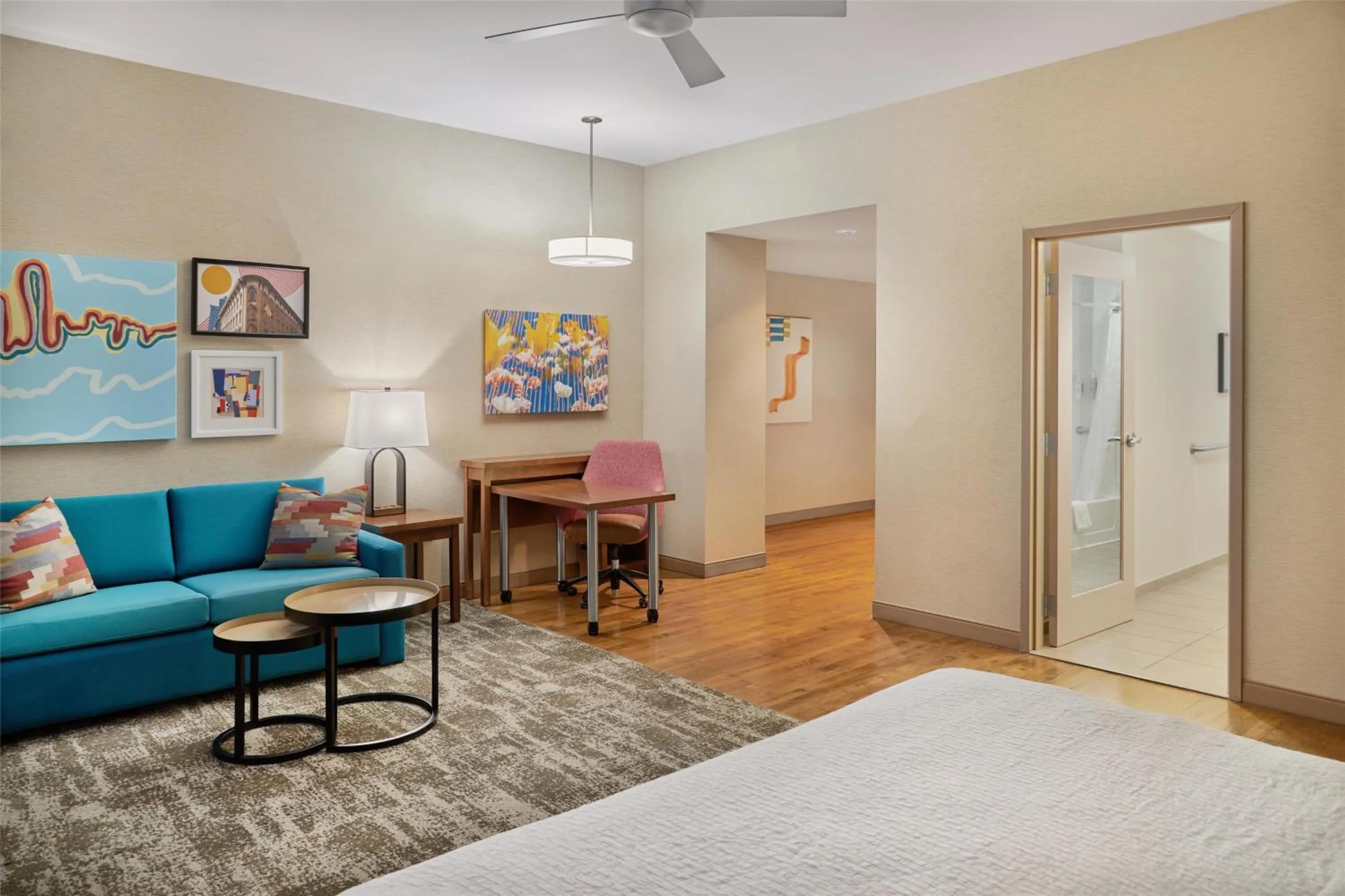 Living room, Bed in Homewood Suites by Hilton Grand Rapids Downtown