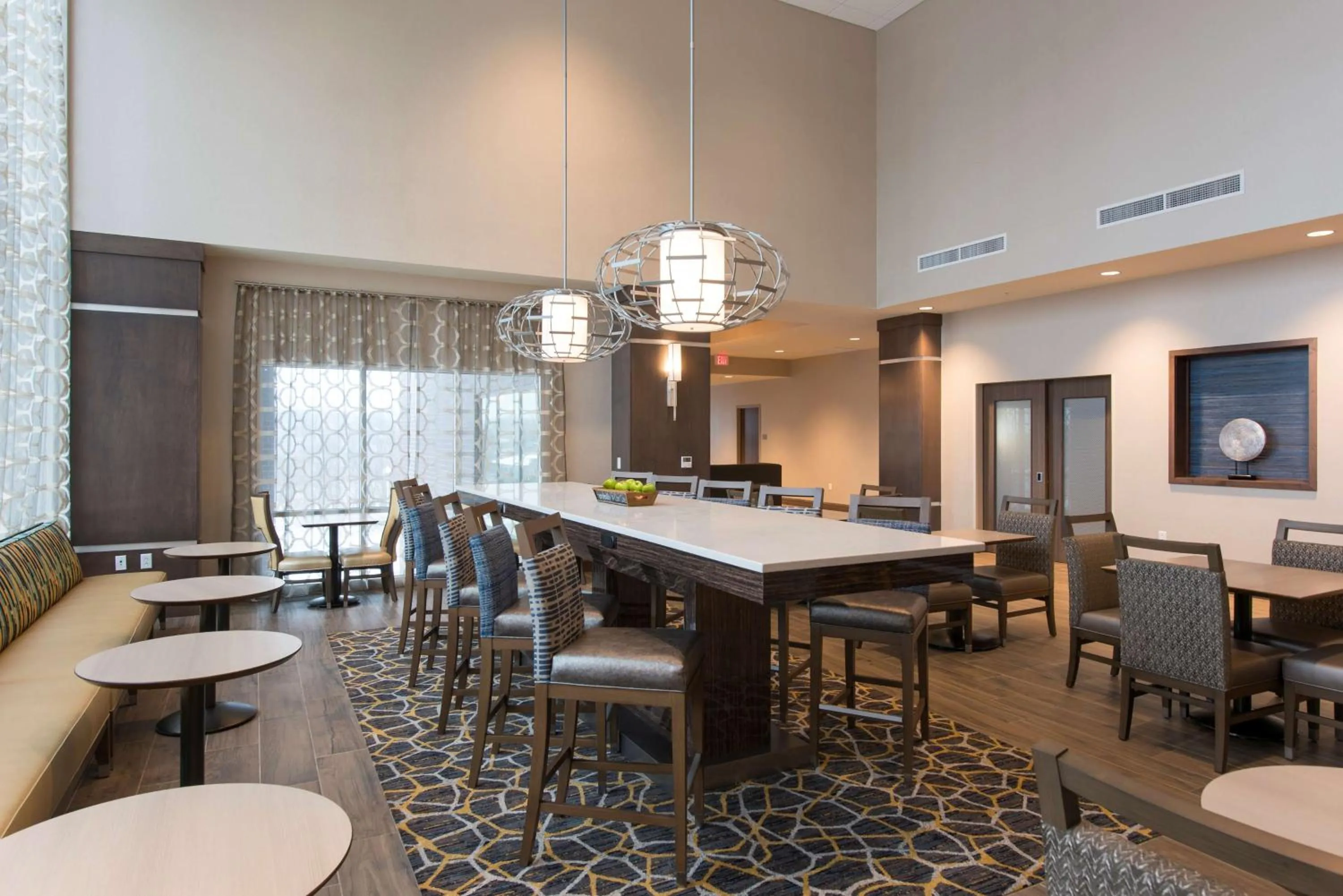 Lobby or reception in Hampton Inn & Suites Grand Rapids Downtown