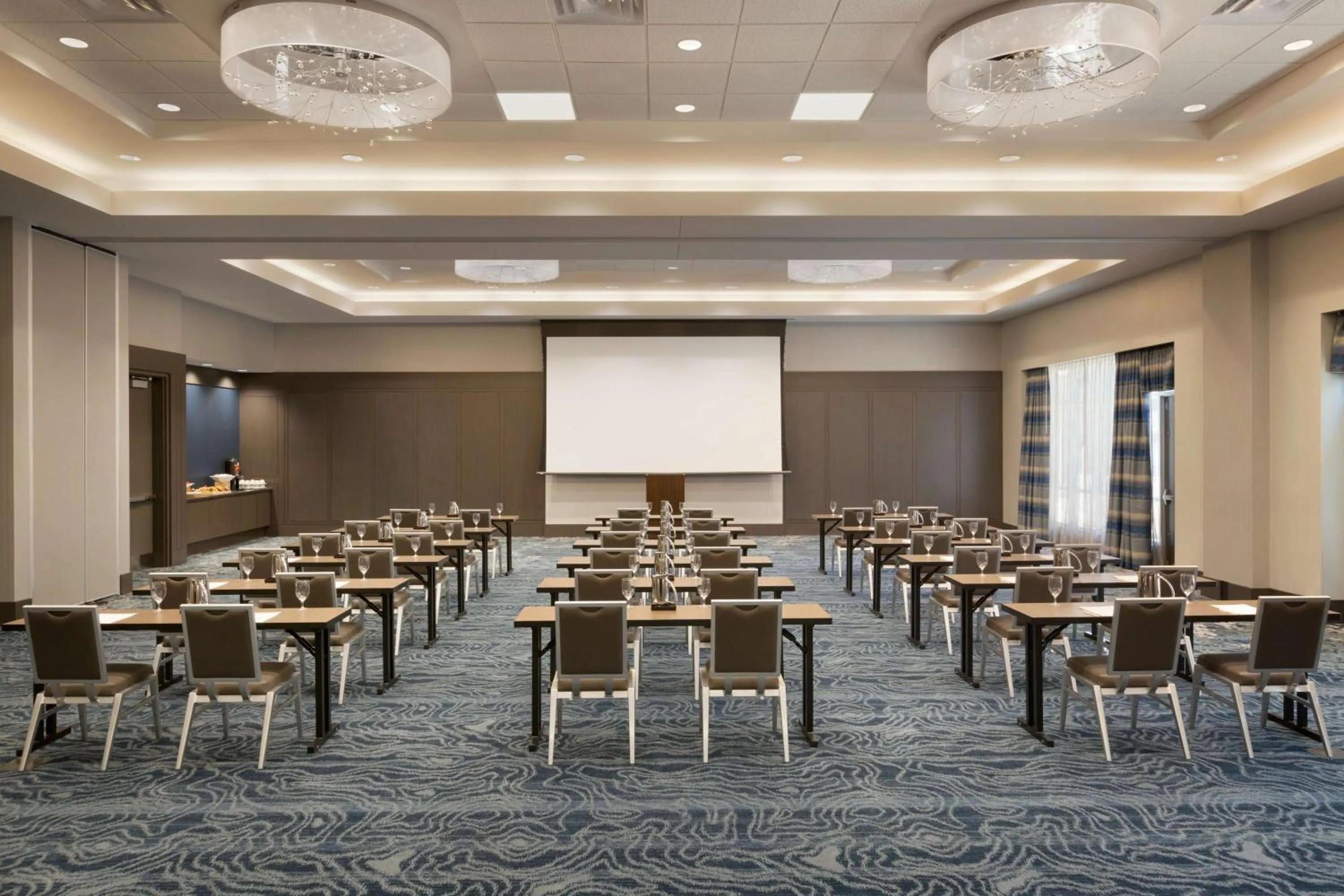 Meeting/conference room in Embassy Suites by Hilton The Woodlands