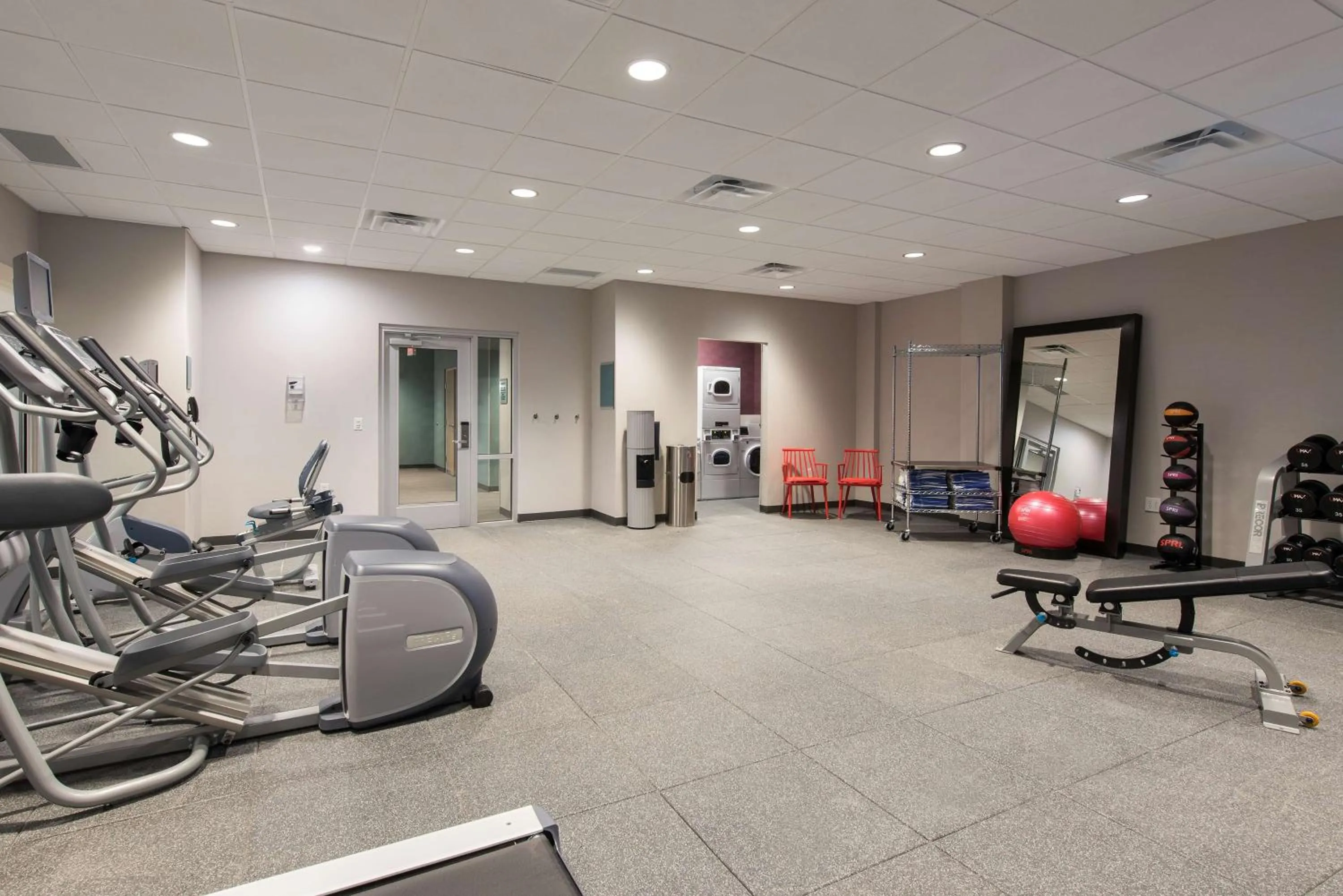 Fitness centre/facilities in Home2 Suites by Hilton Indianapolis Downtown