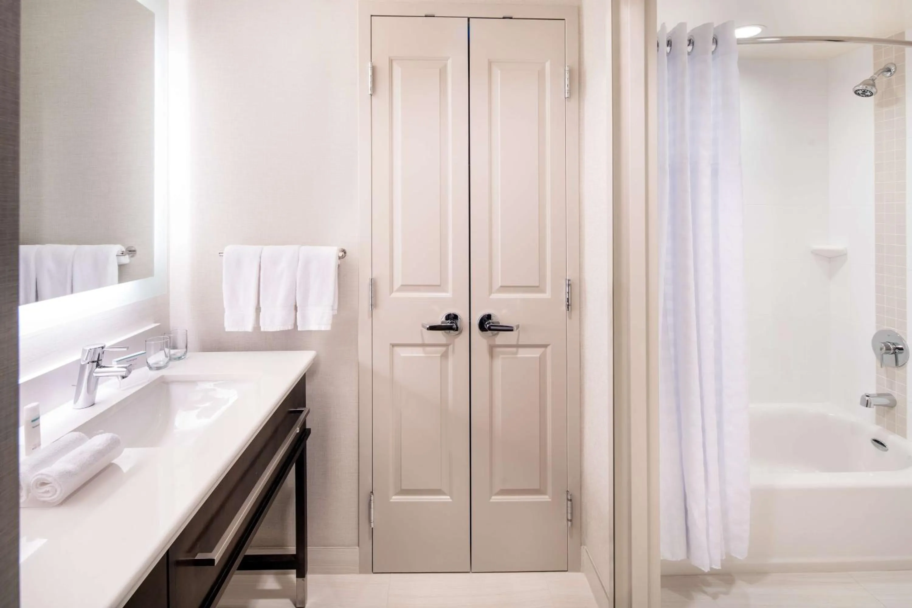 Bathroom in Homewood Suites by Hilton Aliso Viejo Laguna Beach