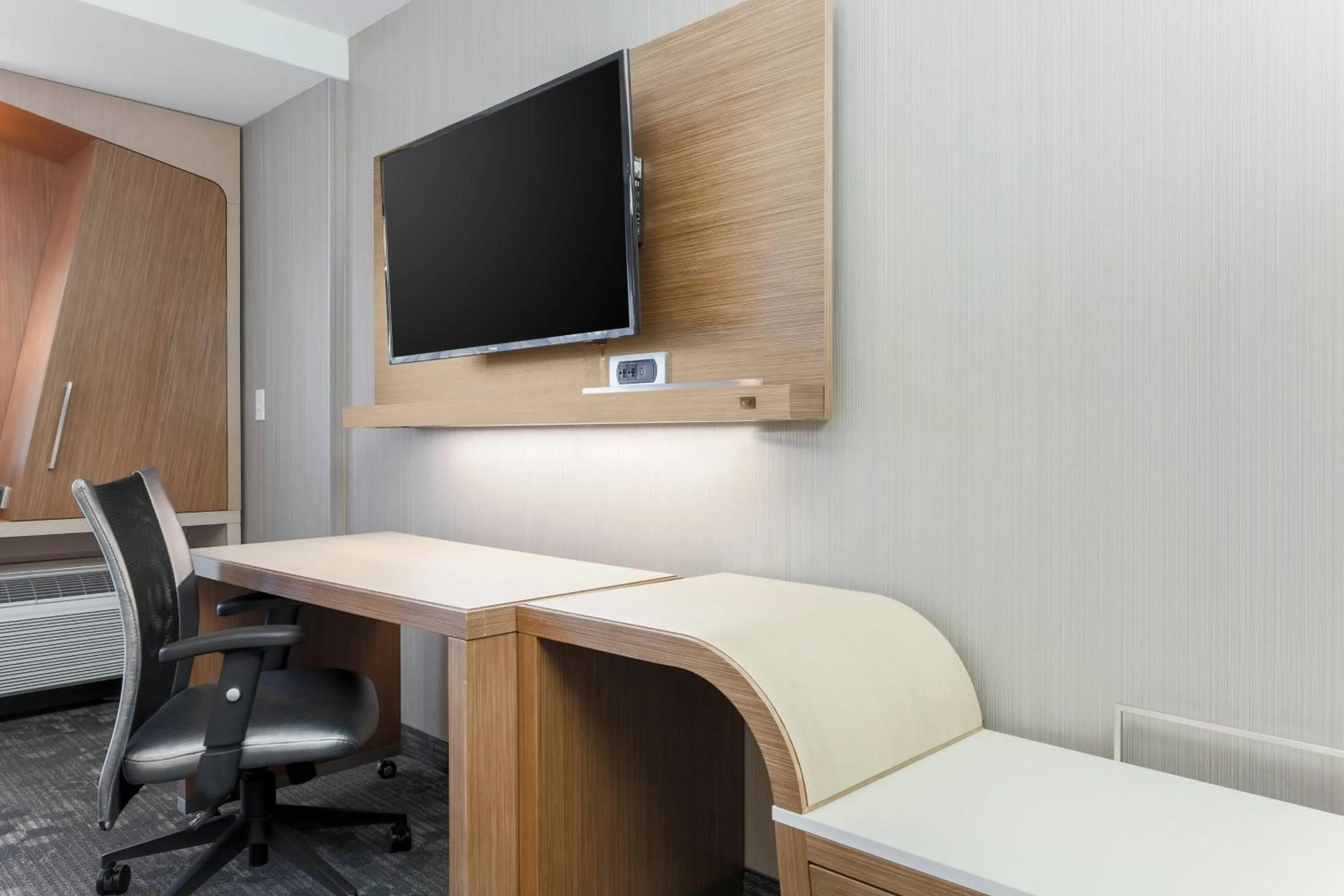 Photo of the whole room in Courtyard by Marriott Dallas Midlothian at Midlothian Conference Center