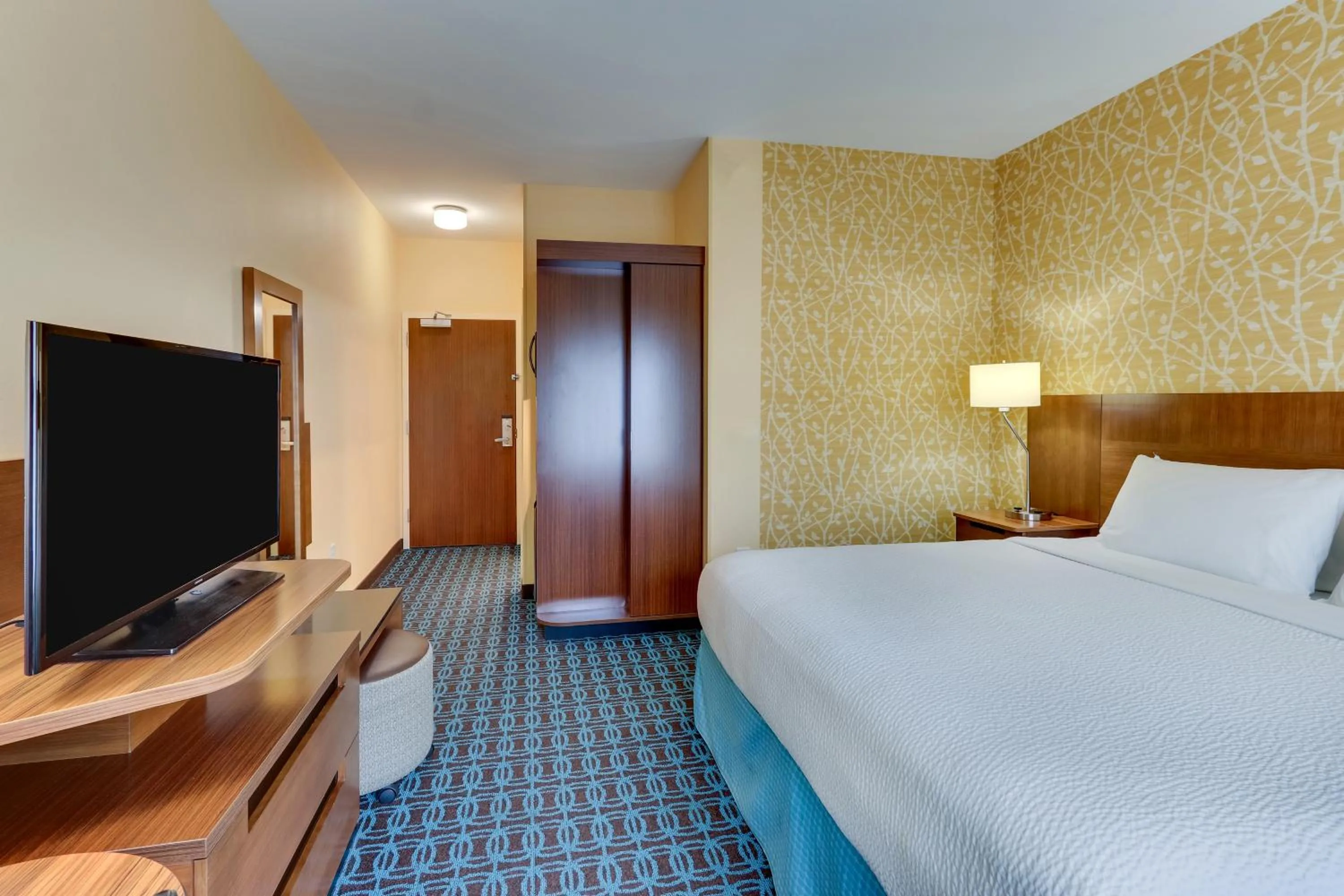 Bedroom, Bed in Fairfield Inn & Suites by Marriott Dunn I-95