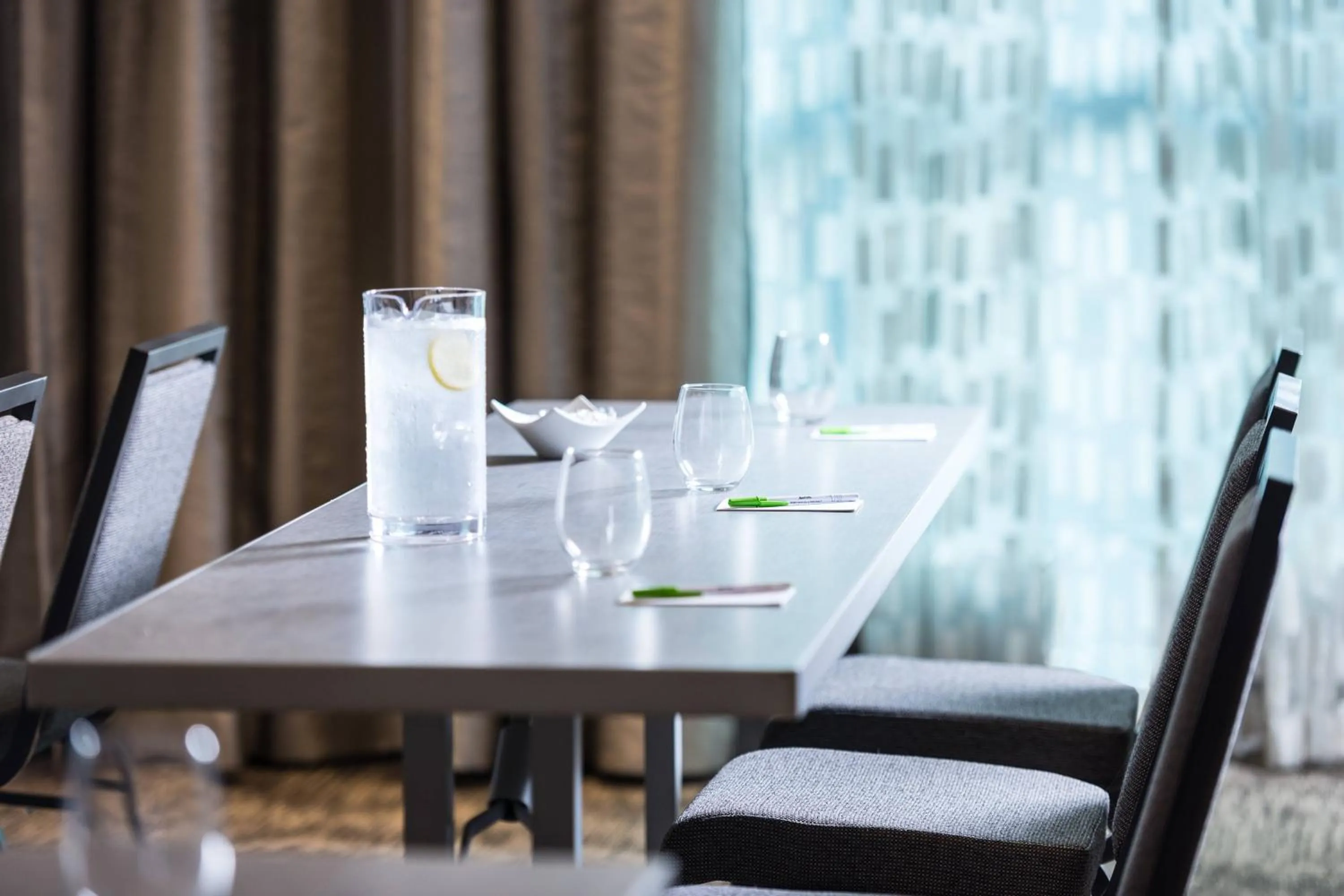 Meeting/conference room in Courtyard by Marriott Edgewater NYC Area