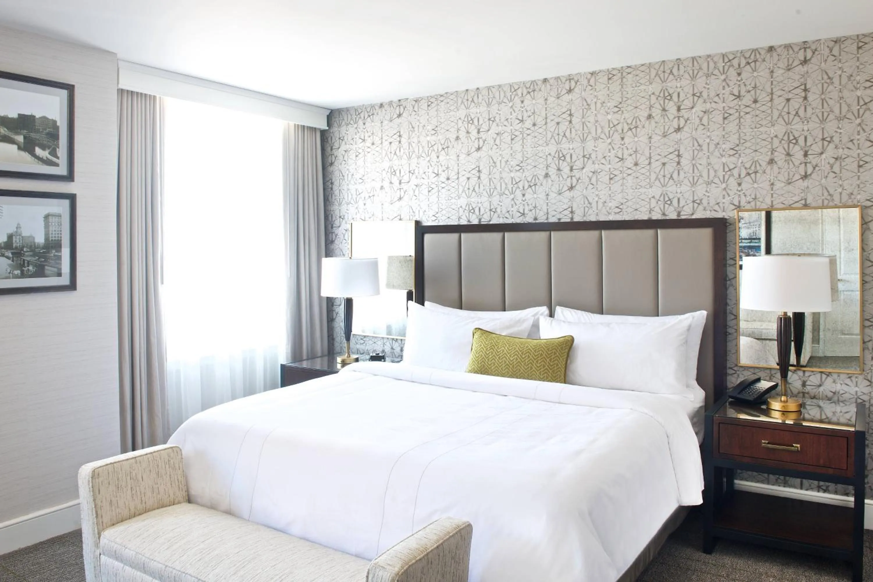 Photo of the whole room, Bed in Marriott Syracuse Downtown