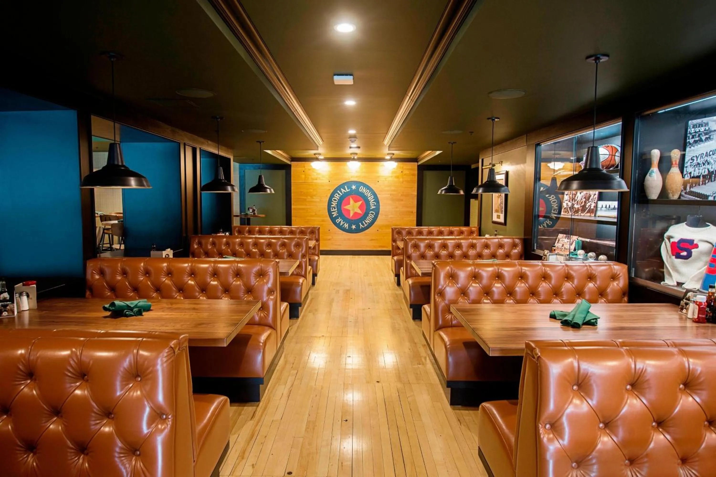 Restaurant/places to eat in Marriott Syracuse Downtown