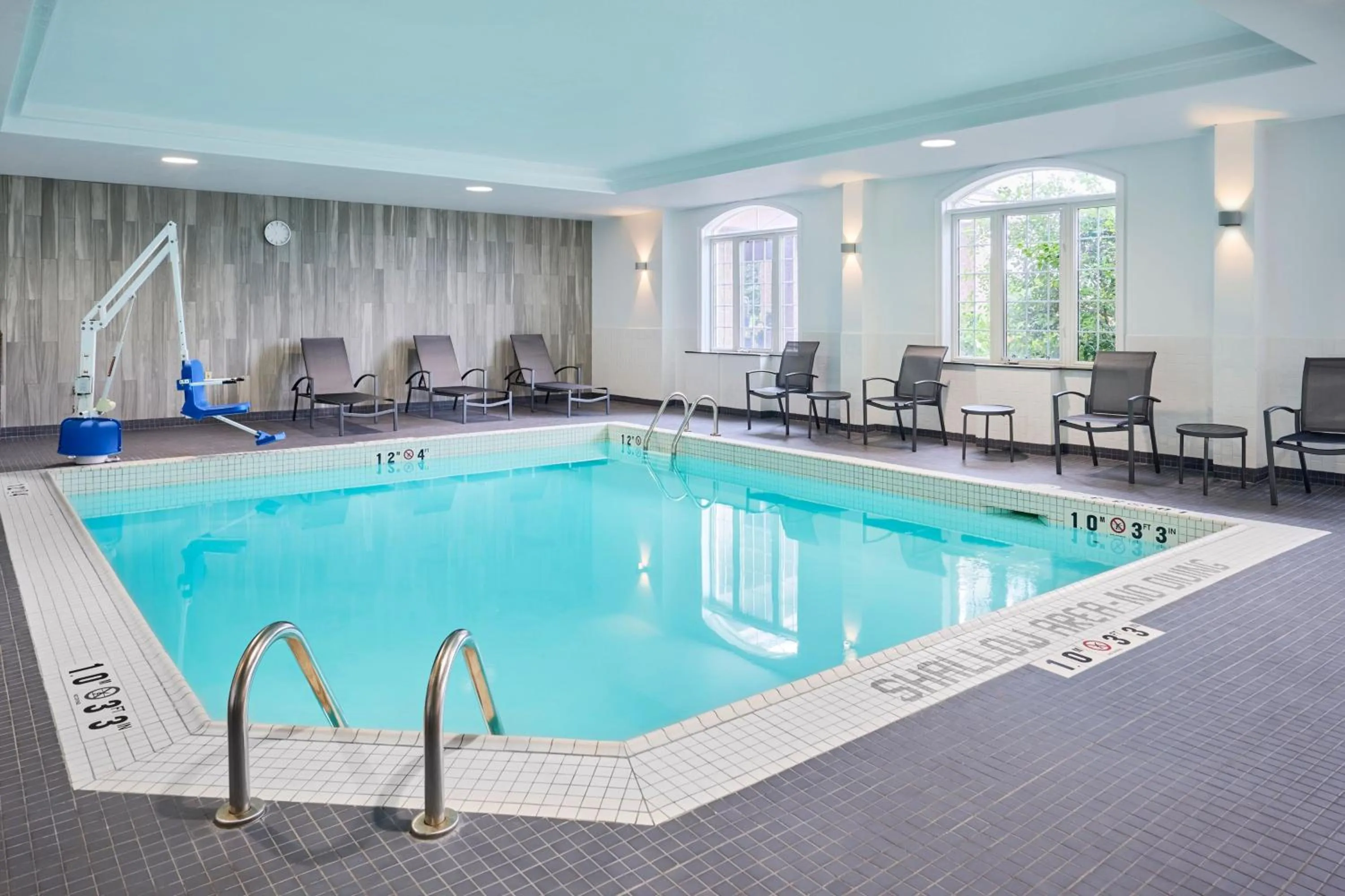 Swimming pool in Fairfield Inn & Suites by Marriott Ottawa Kanata