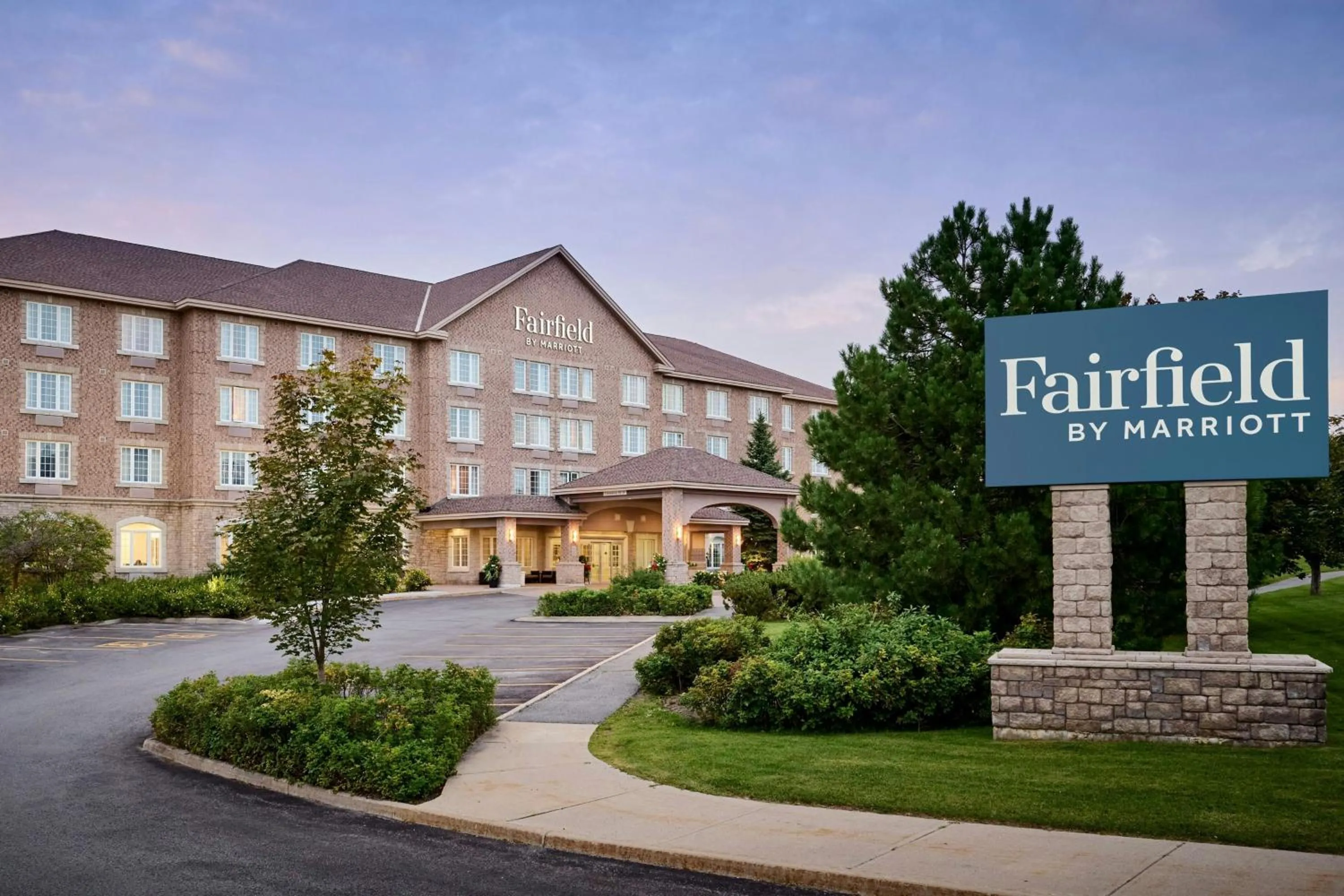 Property building in Fairfield Inn & Suites by Marriott Ottawa Kanata