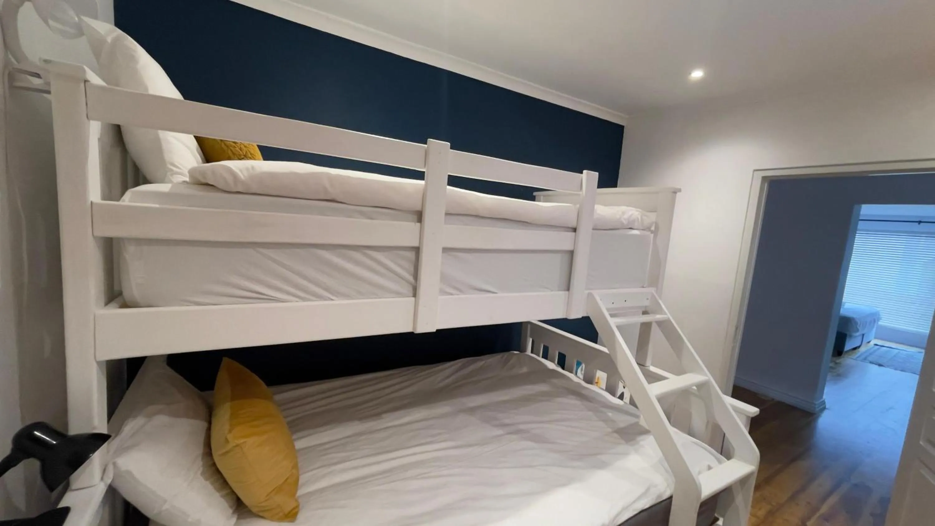 Decorative detail, Bed in Atlantic Palms